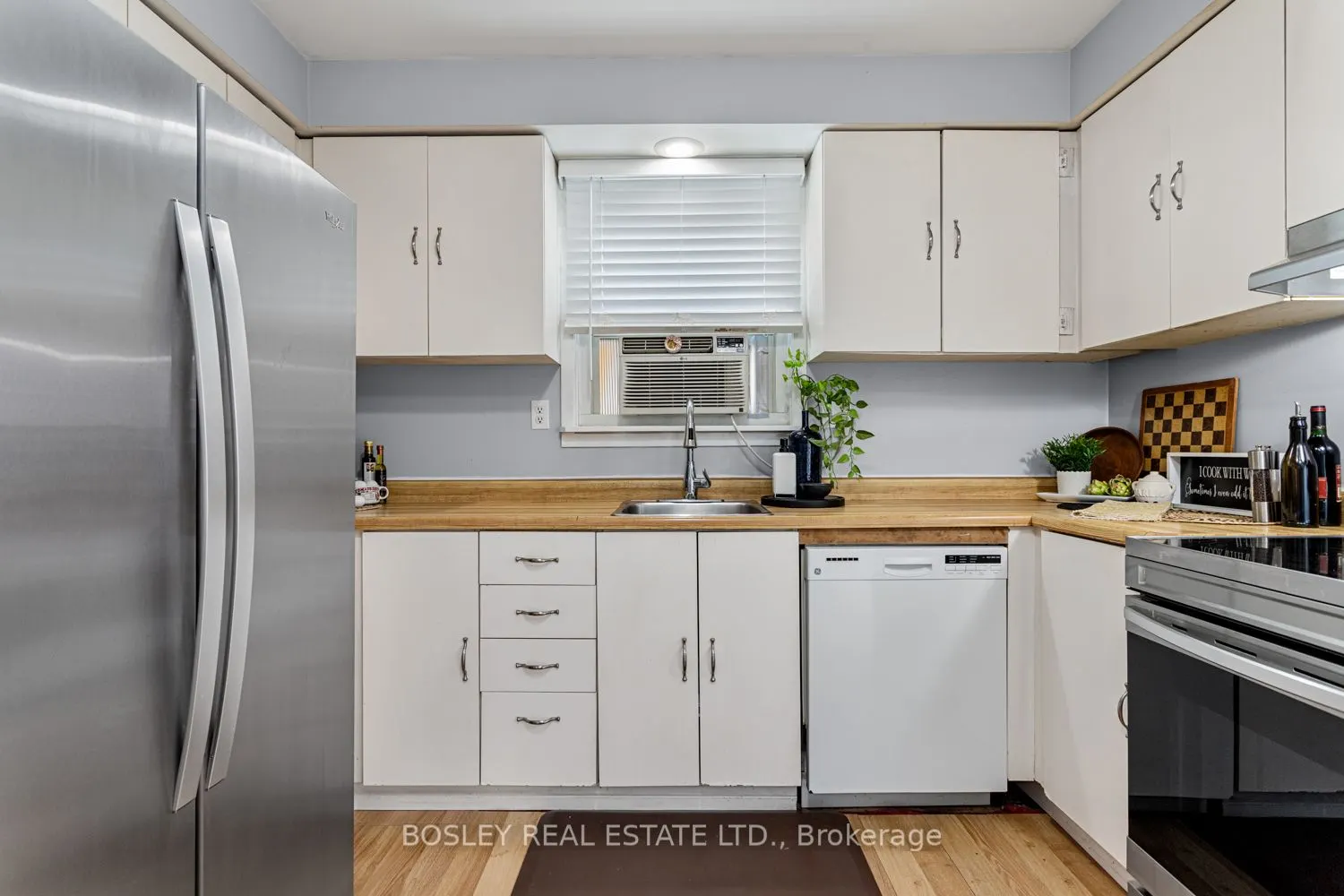 687 Mackechnie Crescent