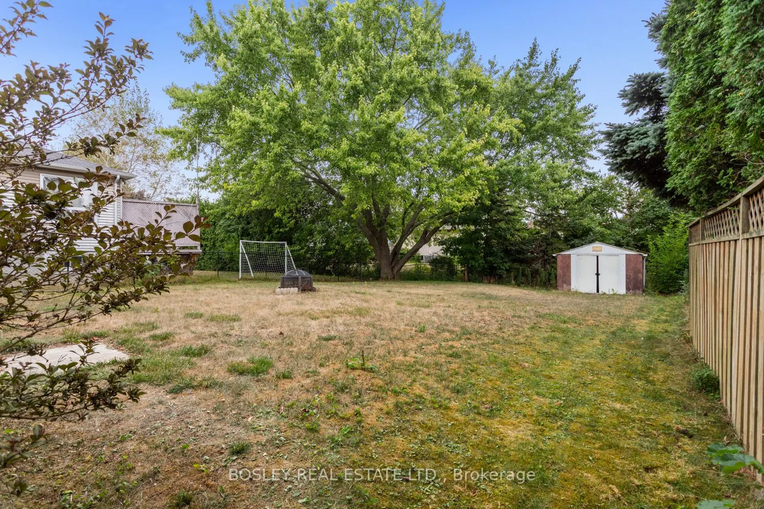 687 Mackechnie Crescent