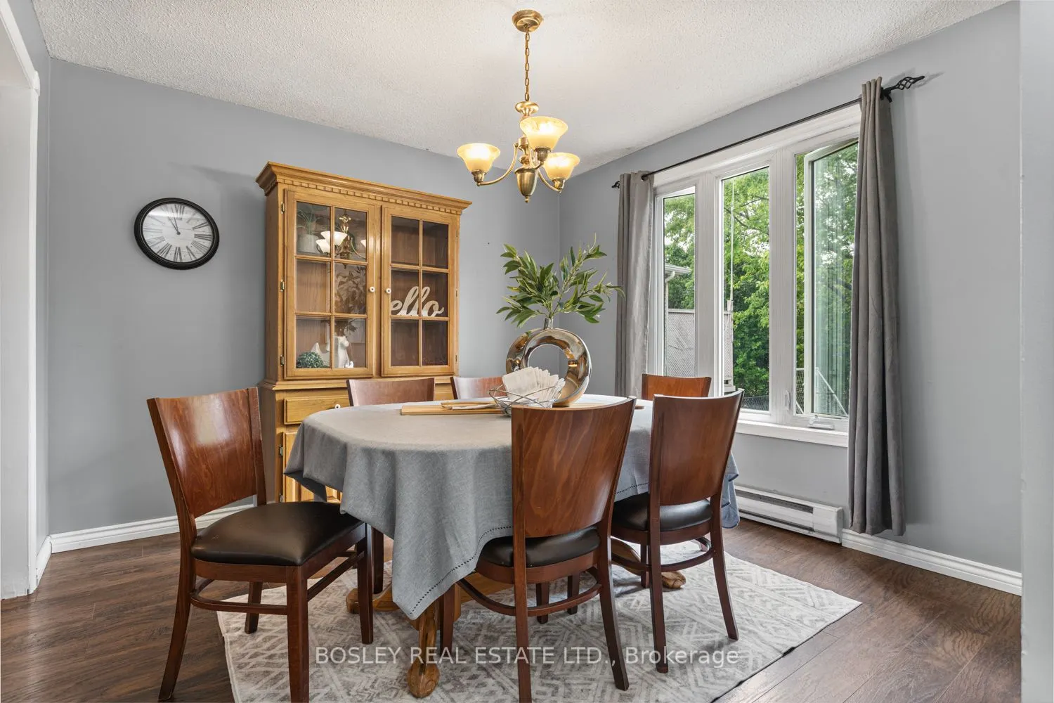 687 Mackechnie Crescent