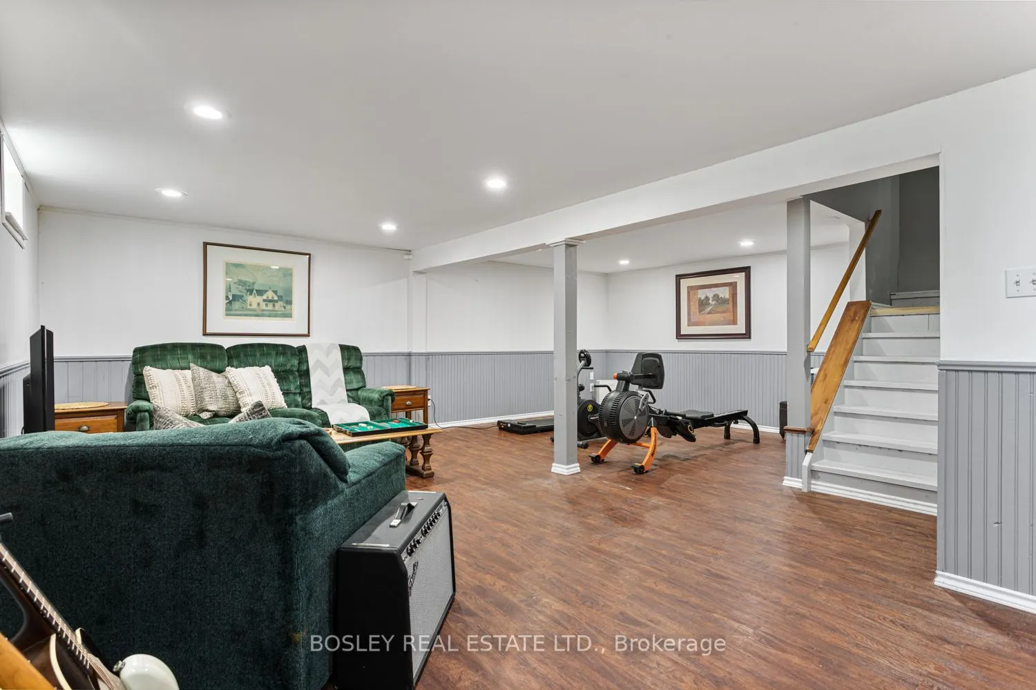 687 Mackechnie Crescent