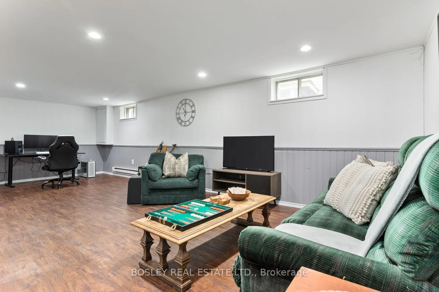 687 Mackechnie Crescent