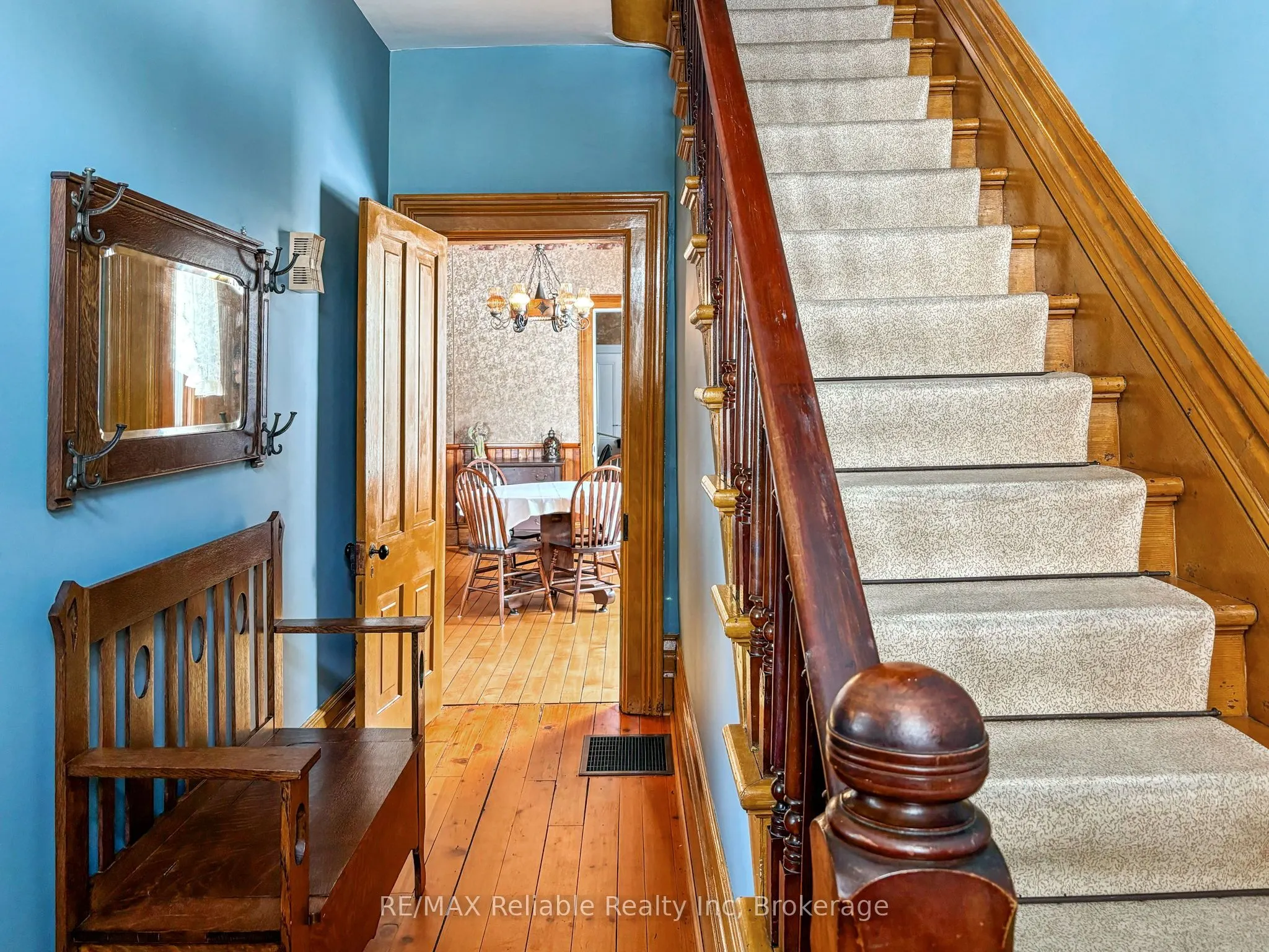 293 Drummond Street