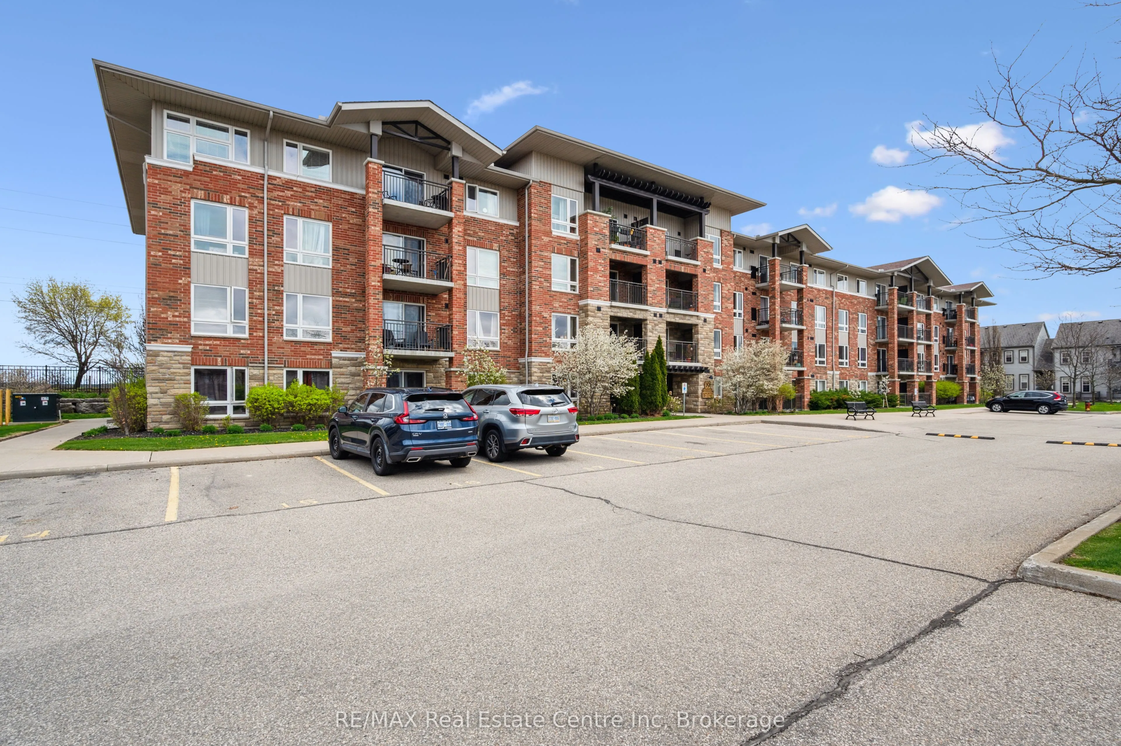 19 Waterford Drive, #303