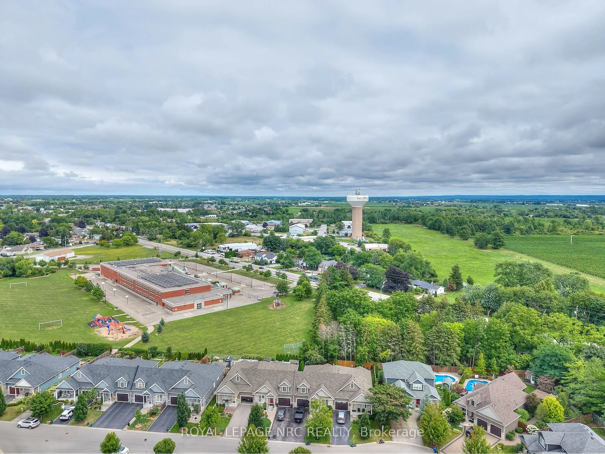 15 Copper Beech Boulevard