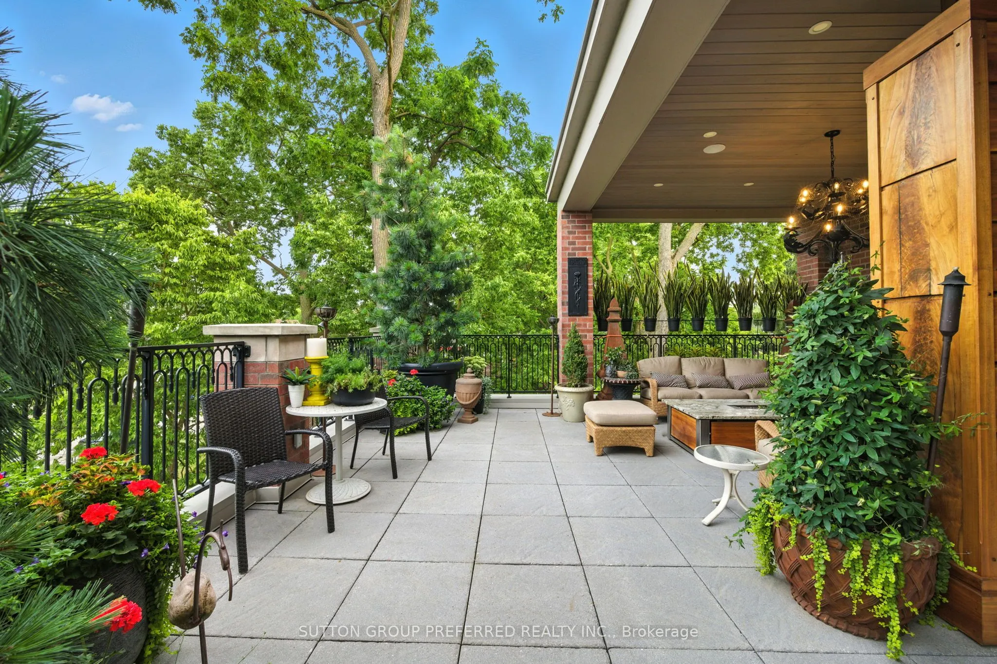 122 Wortley Road, #303