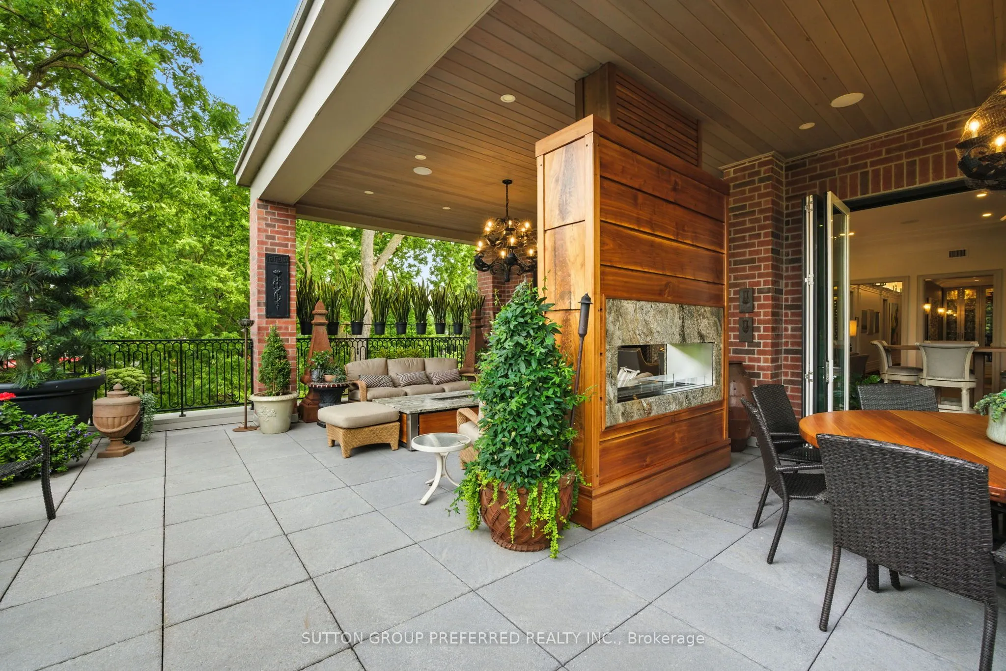122 Wortley Road, #303