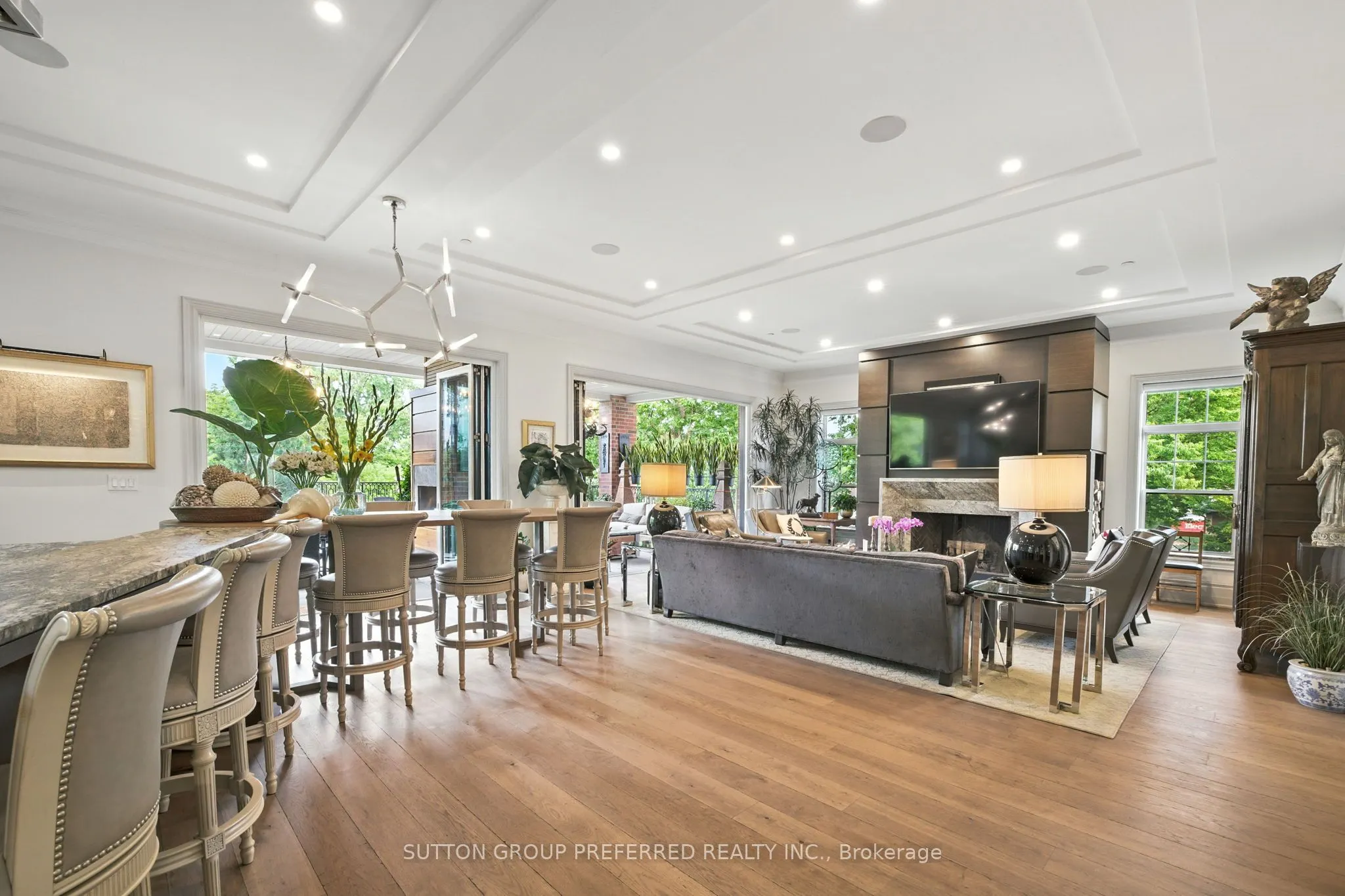 122 Wortley Road, #303