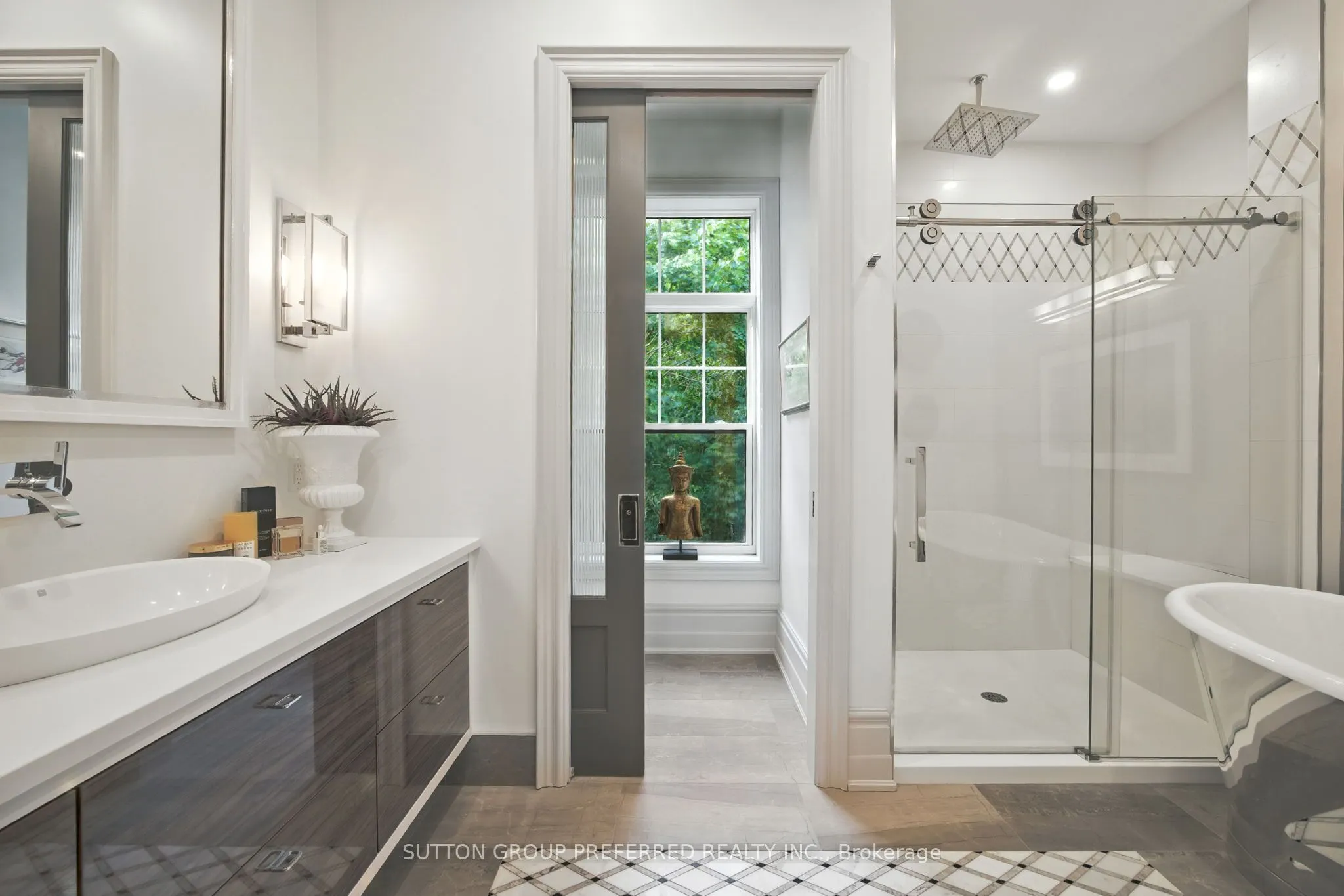 122 Wortley Road, #303