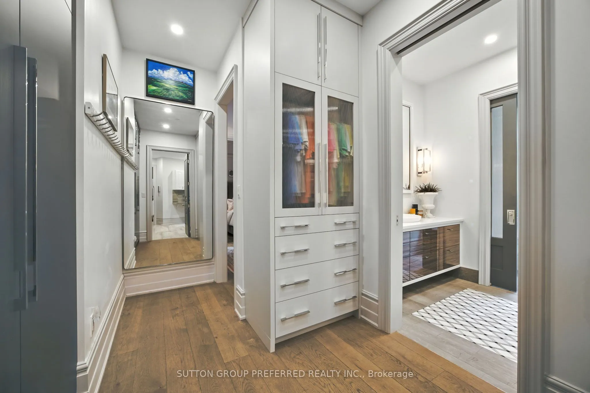 122 Wortley Road, #303
