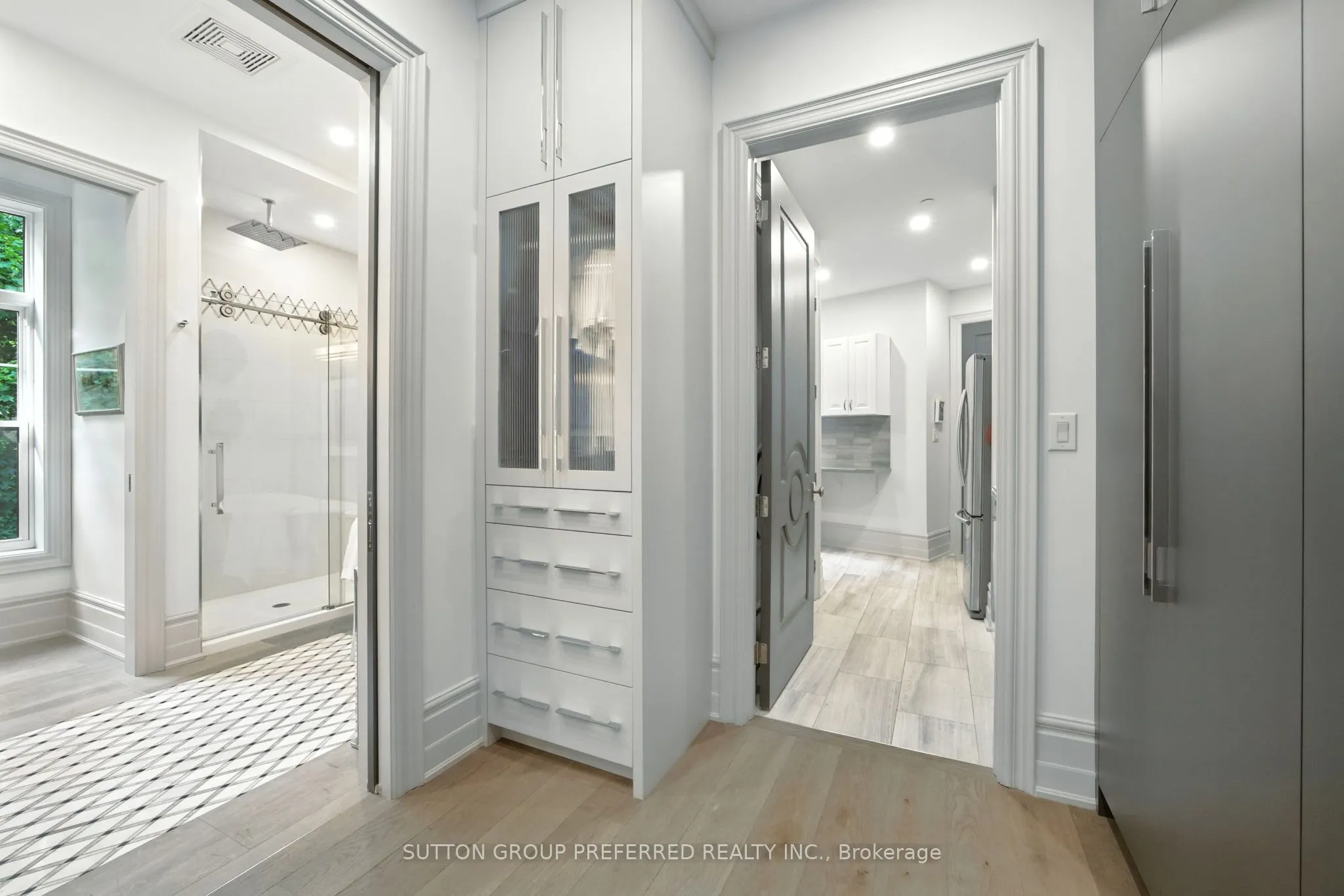 122 Wortley Road, #303