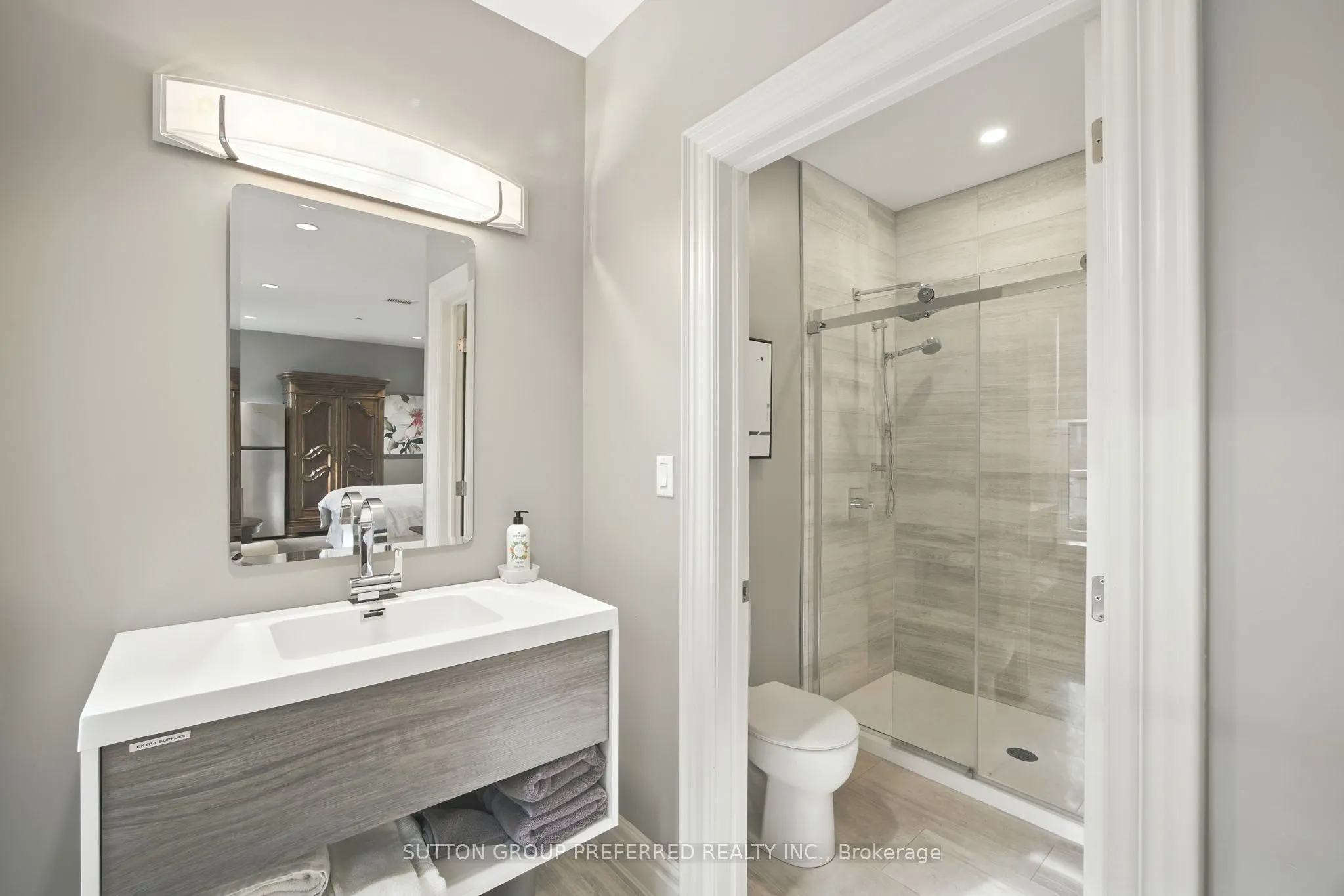 122 Wortley Road, #303