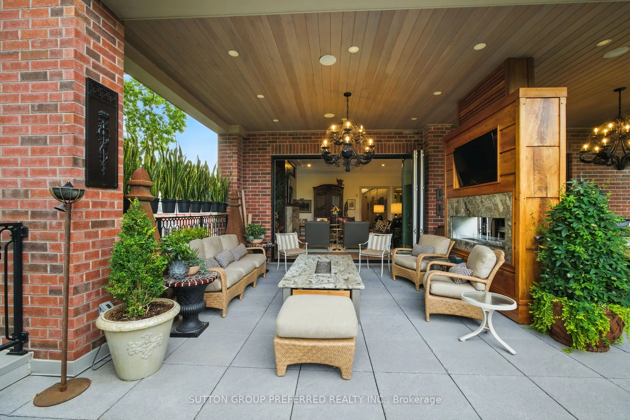 122 Wortley Road, #303