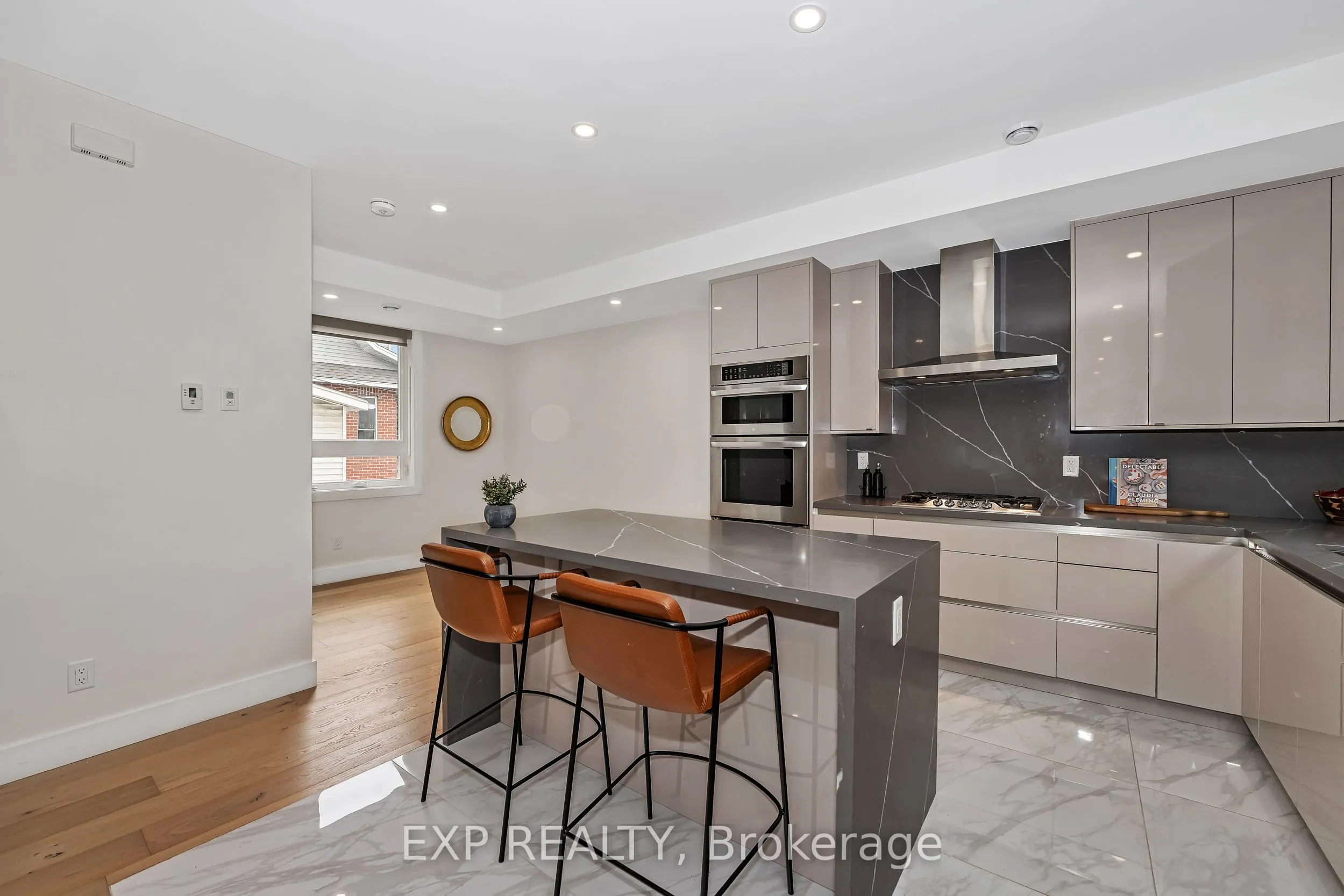 4A HURON Avenue N