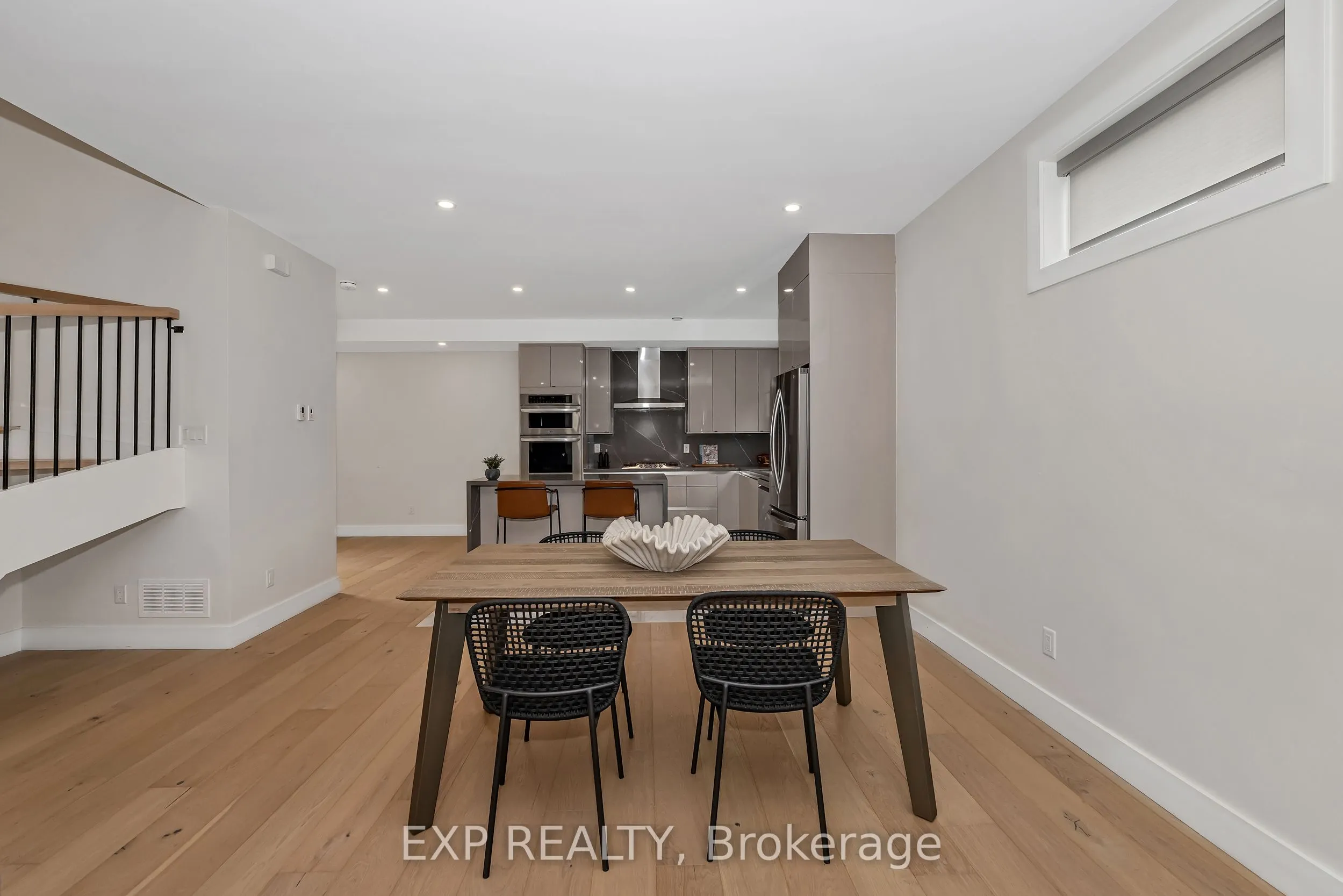 4A HURON Avenue N