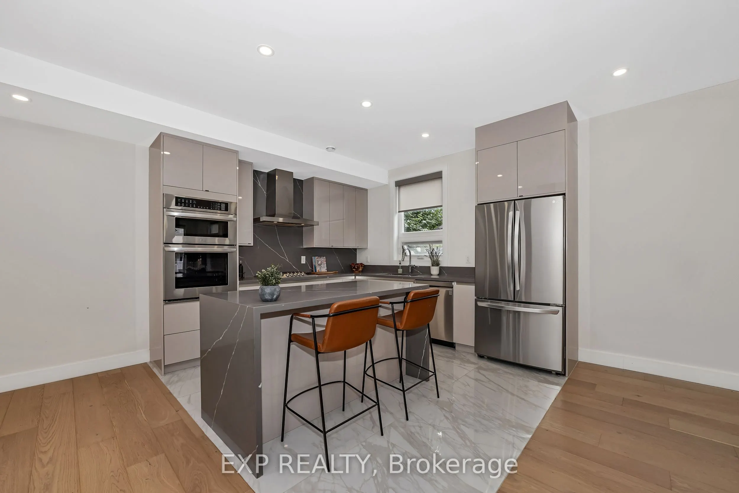 4A HURON Avenue N