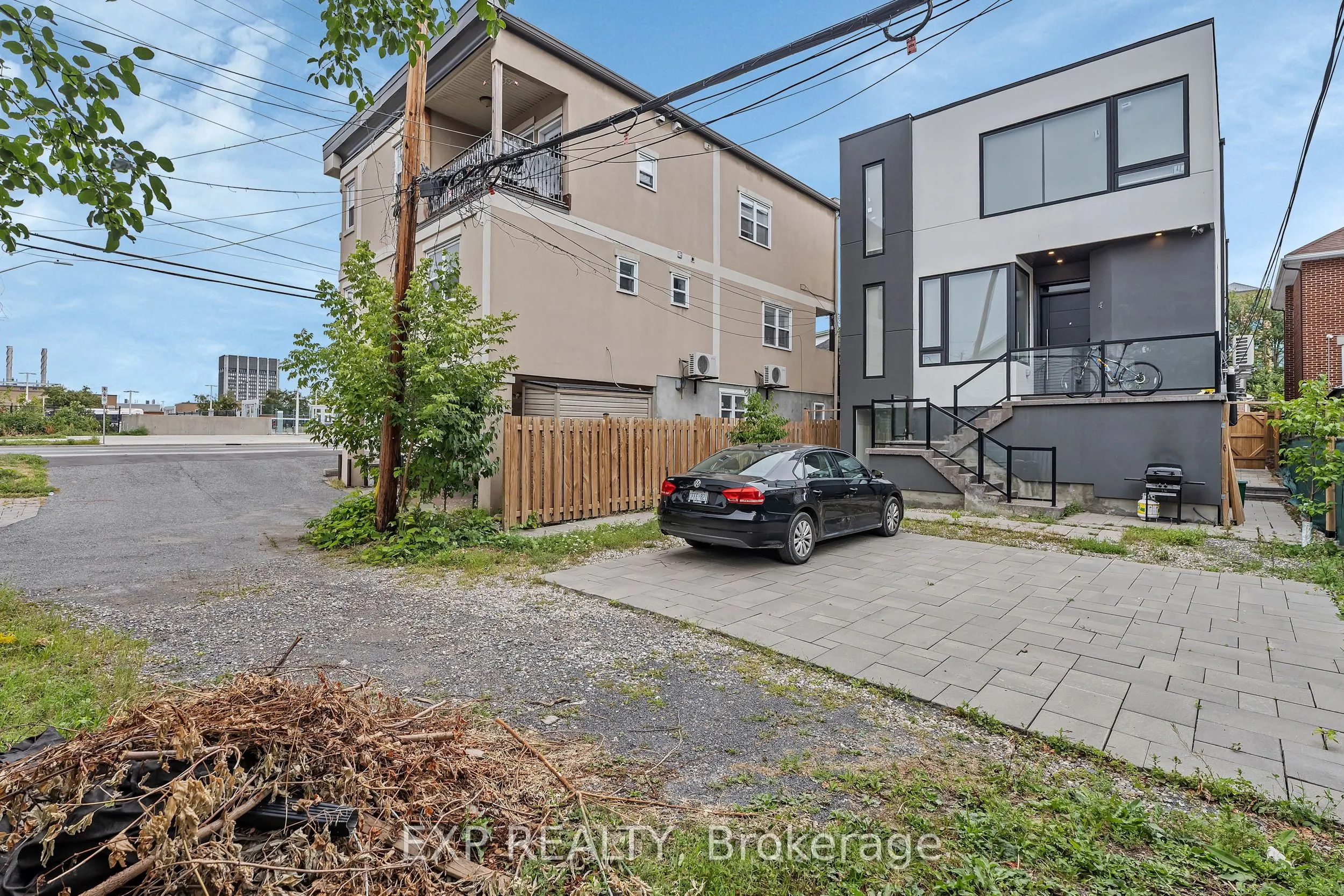 4A HURON Avenue N