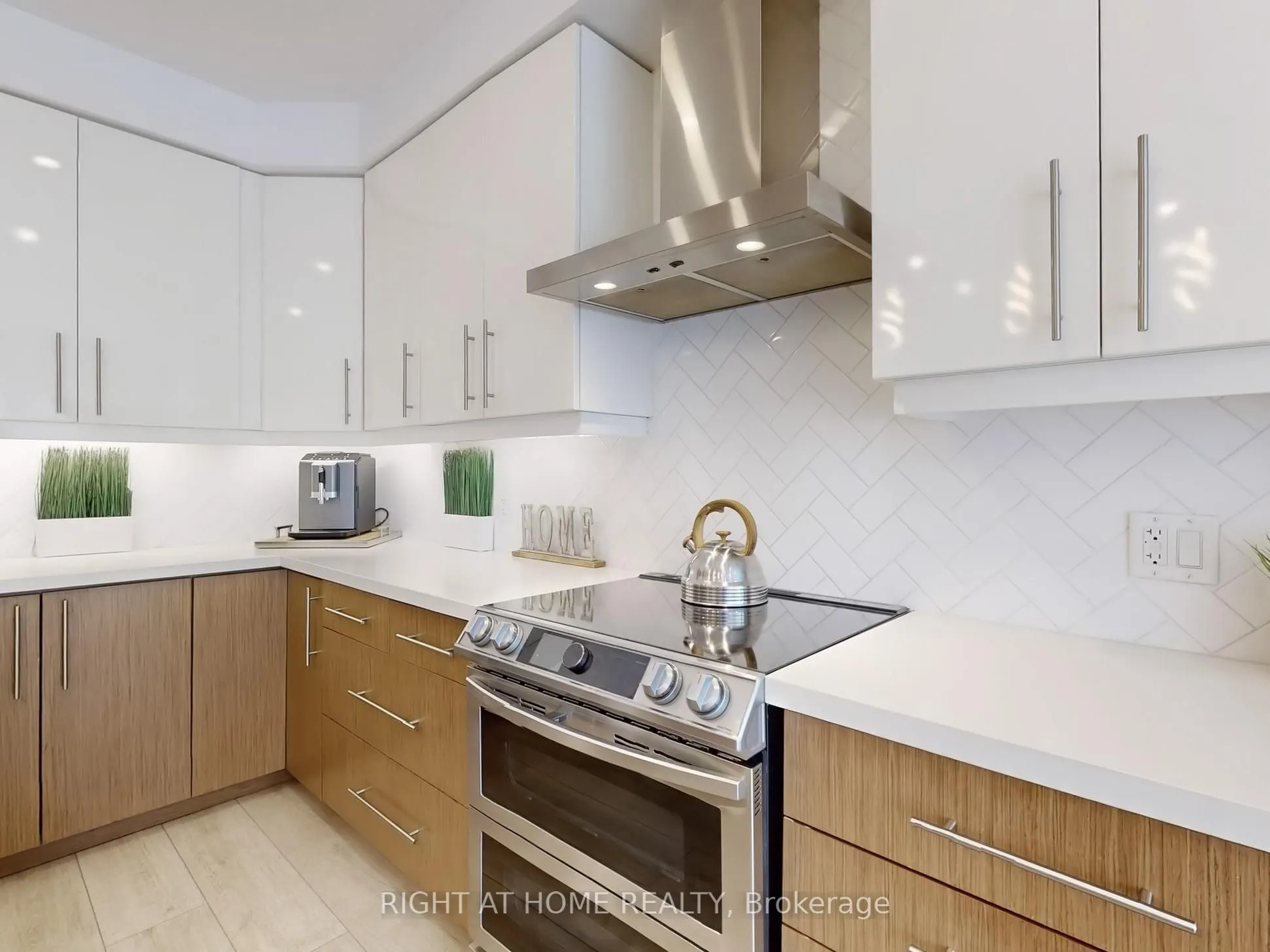 35 Midhurst Heights, #30