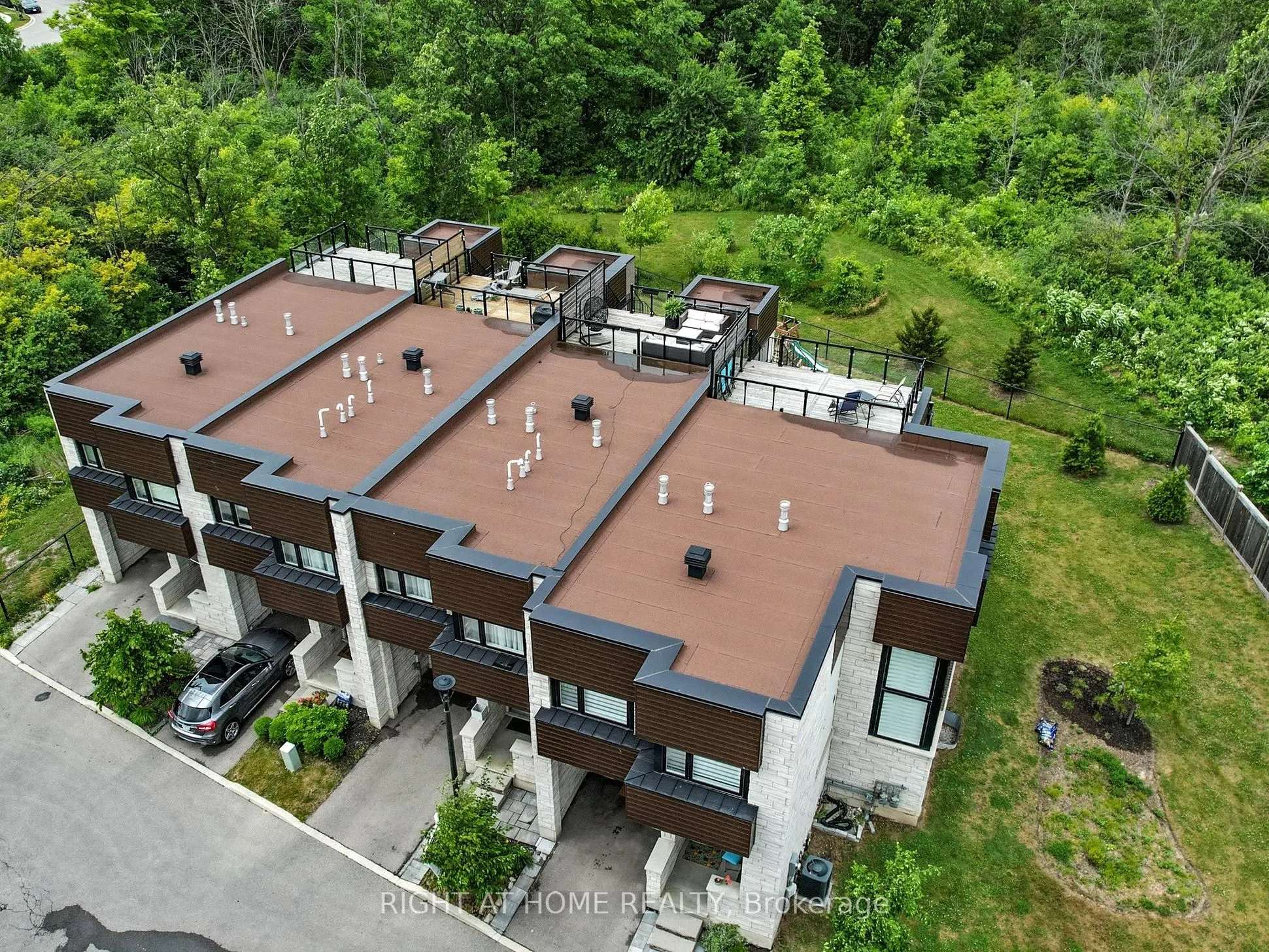 35 Midhurst Heights, #30