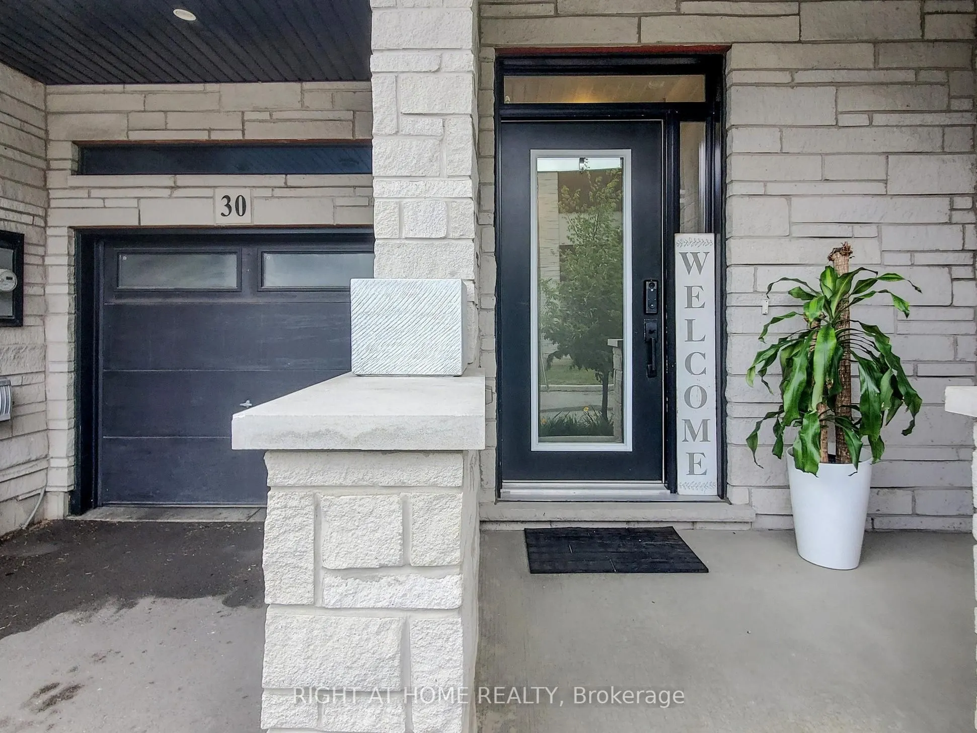 35 Midhurst Heights, #30