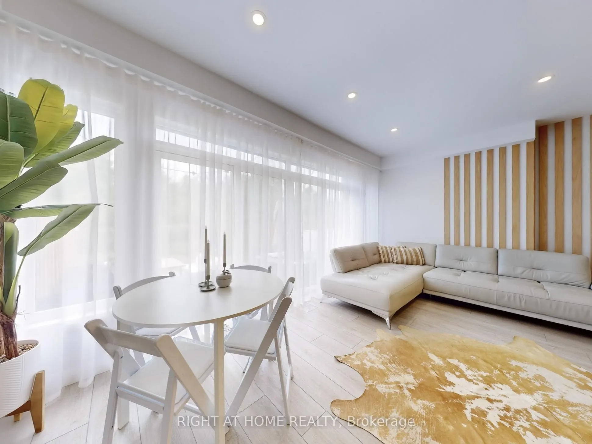 35 Midhurst Heights, #30