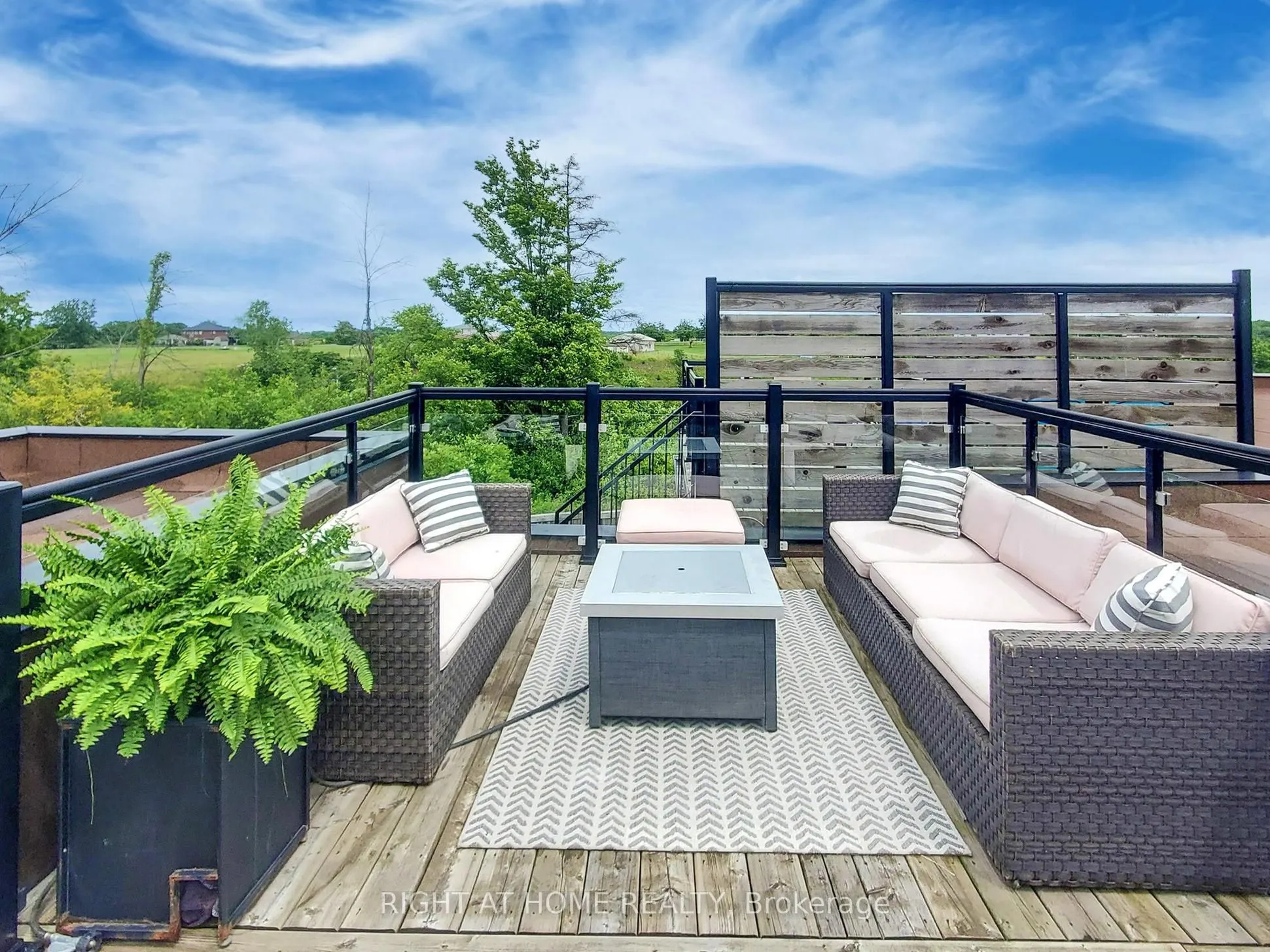 35 Midhurst Heights, #30