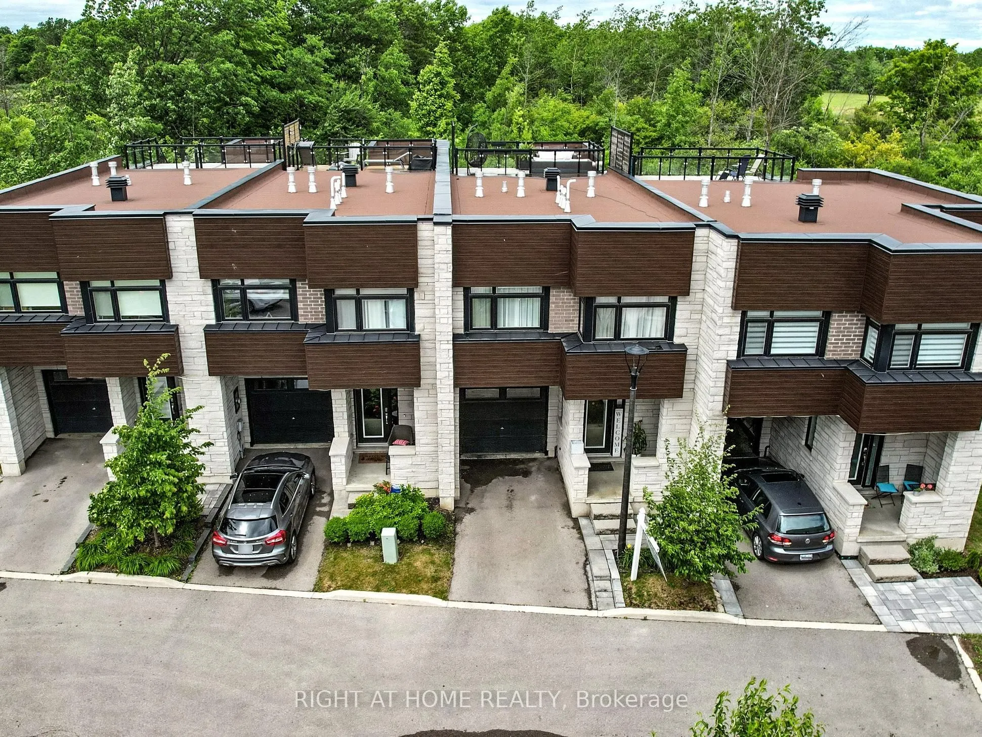 35 Midhurst Heights, #30