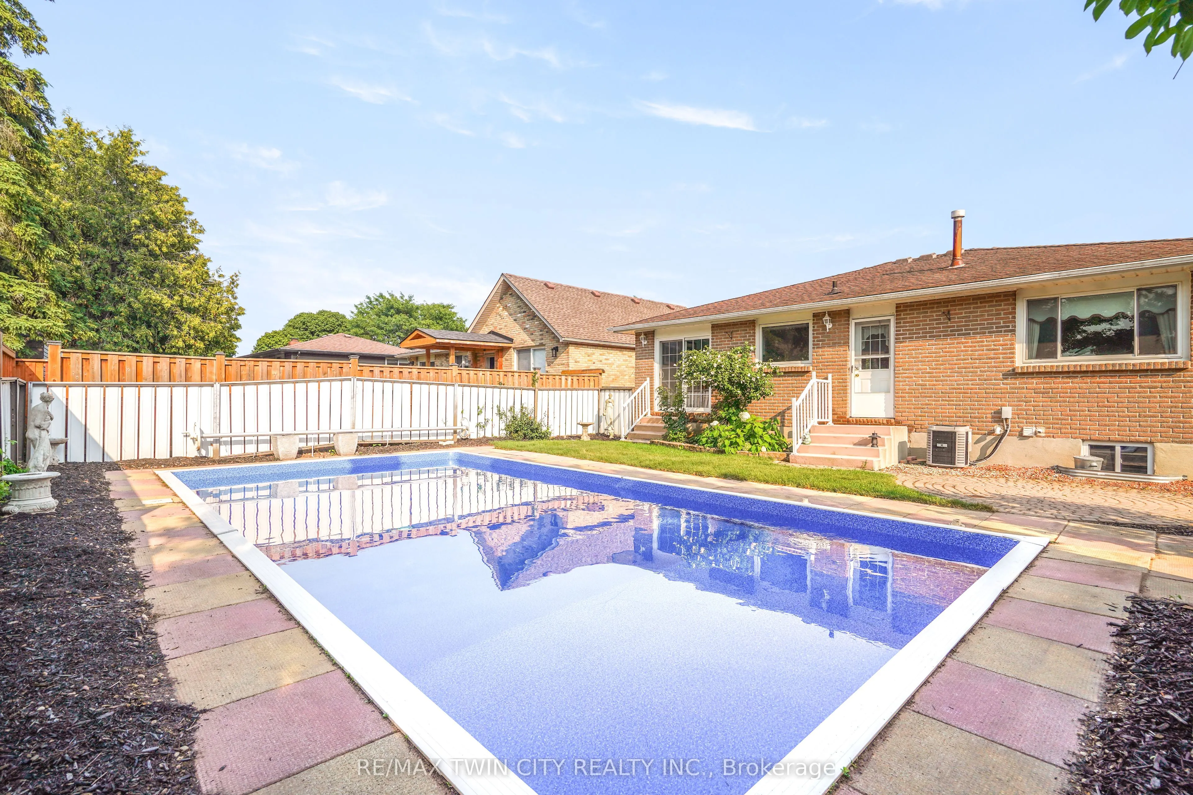 57 Ashgrove Avenue