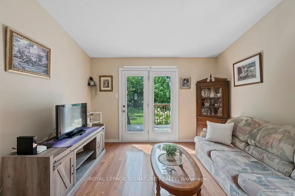 510 Queensway West, #18