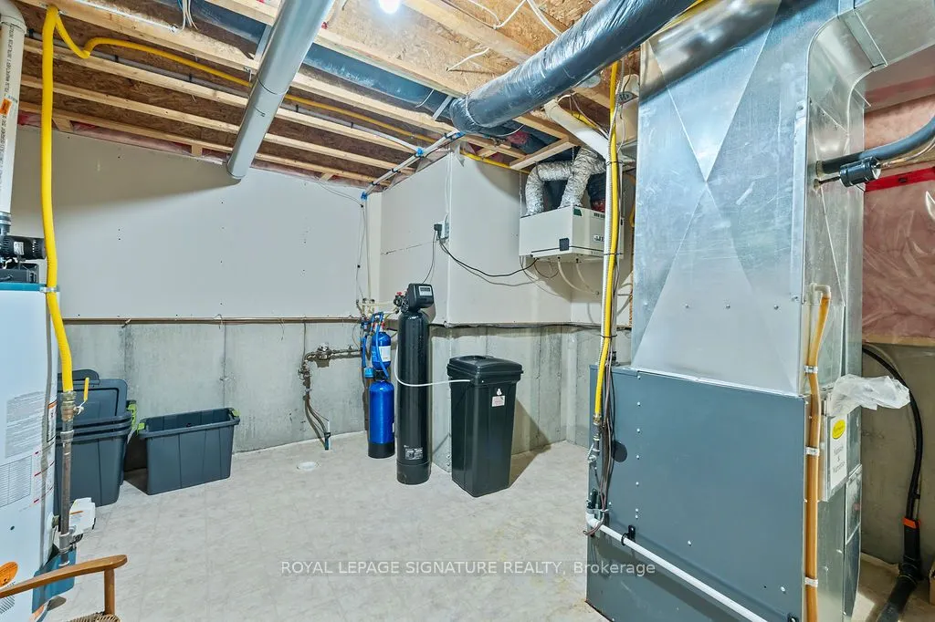 510 Queensway West, #18