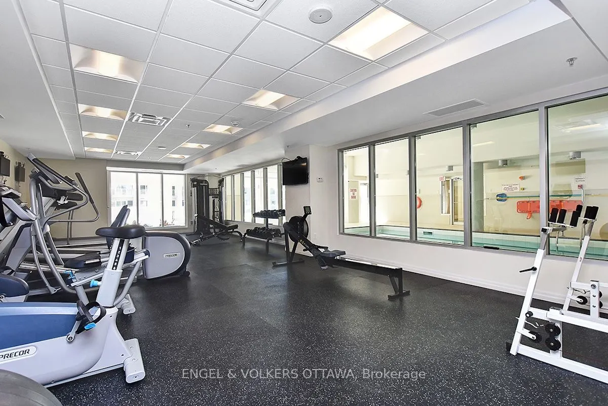242 Rideau Street, #1305