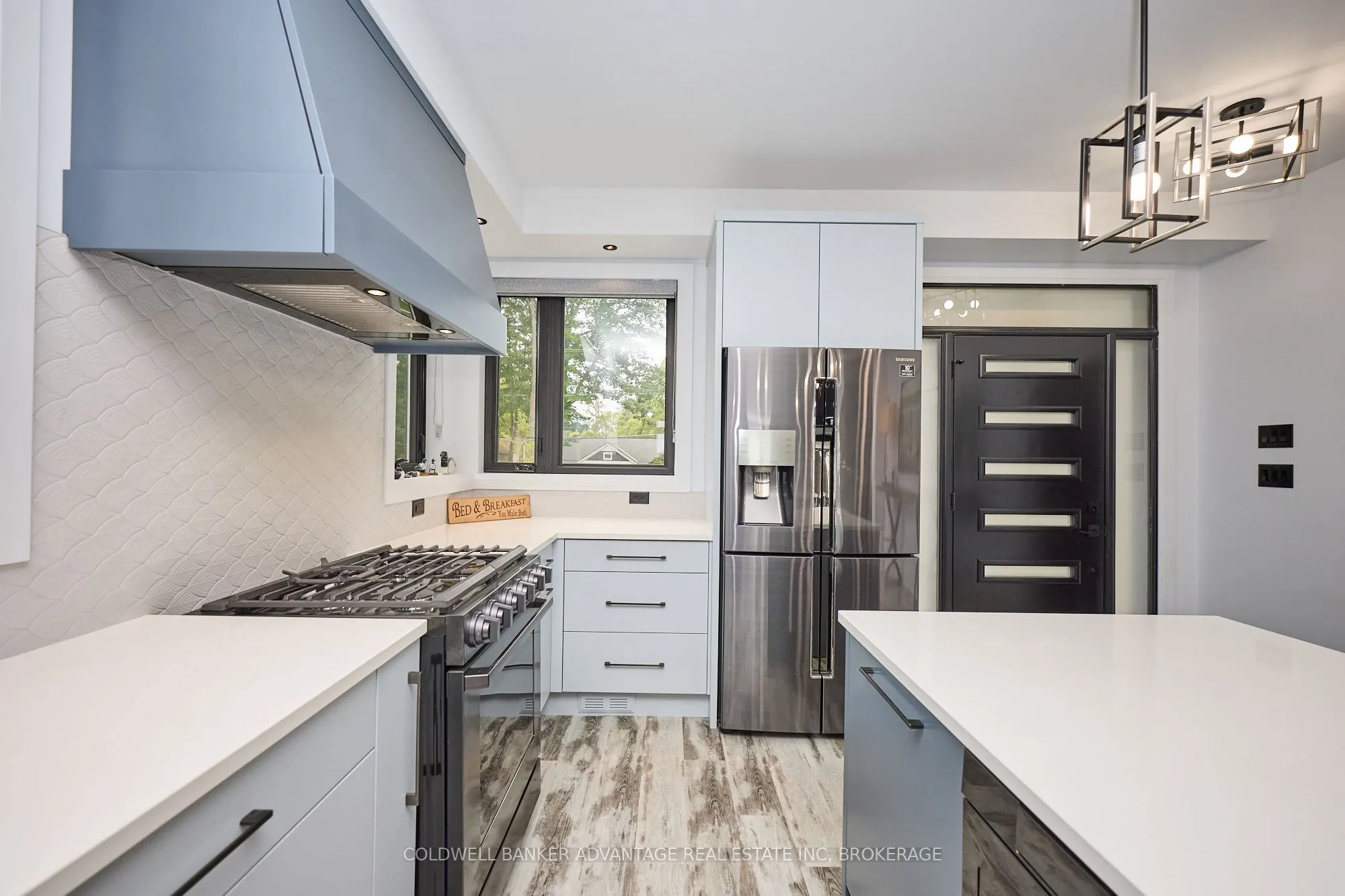 10591 Lakeshore Road