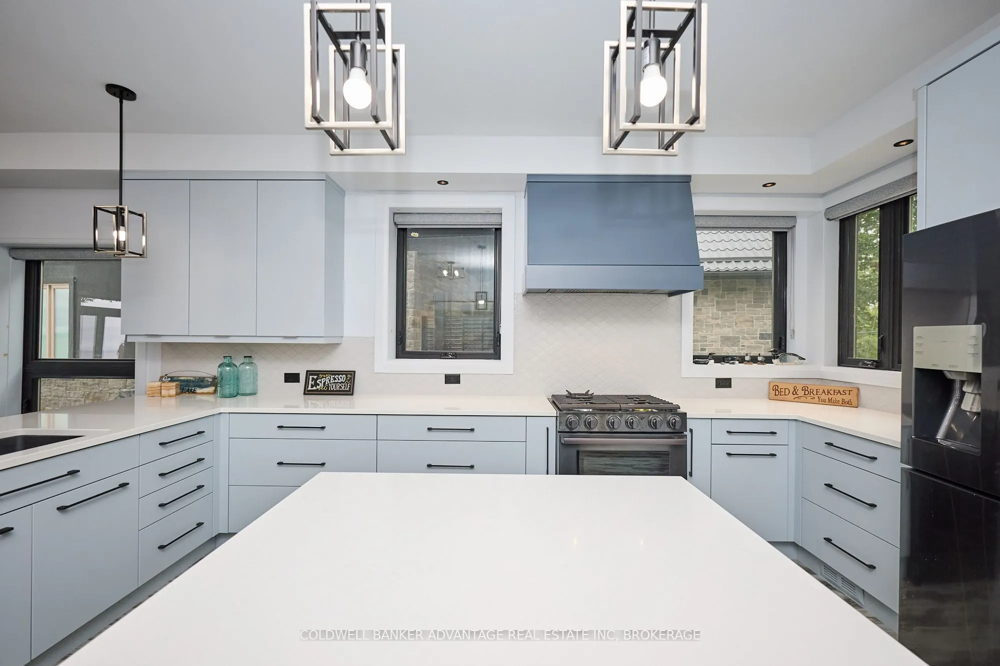 10591 Lakeshore Road