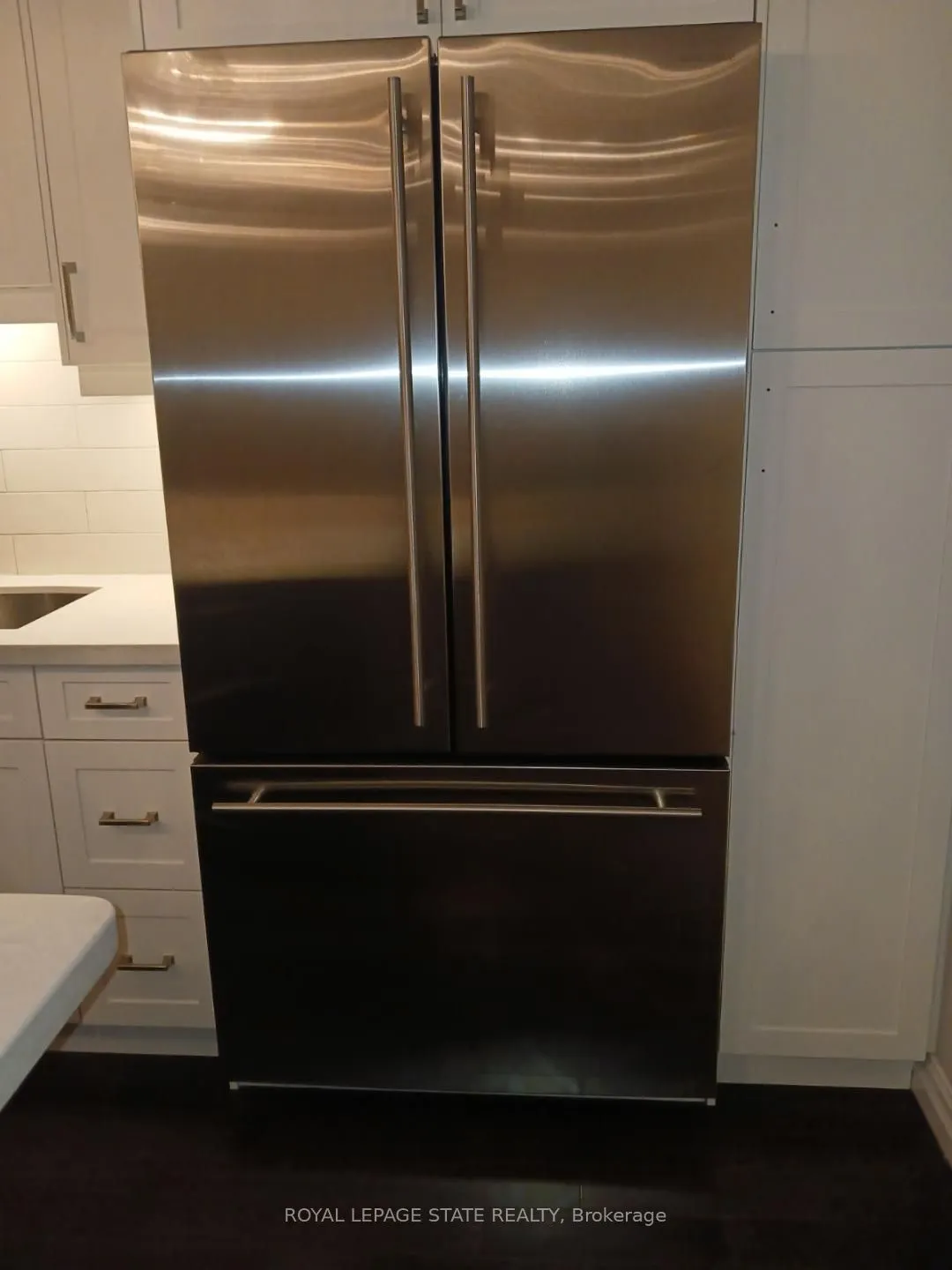 112 King Street E, #1109