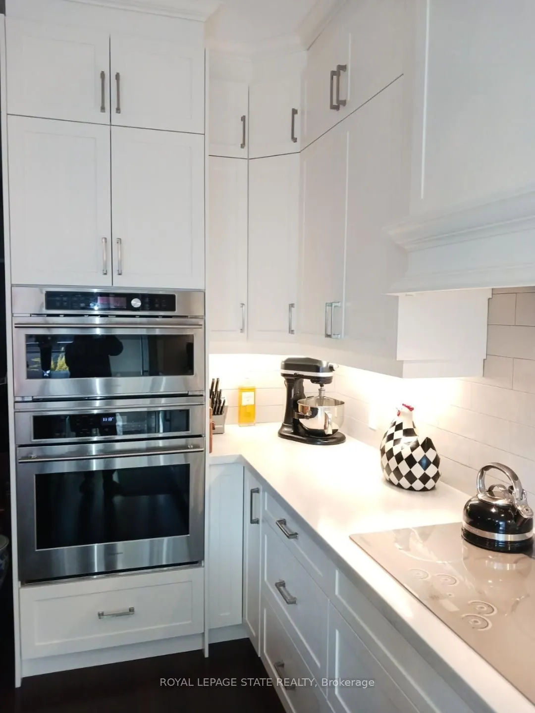 112 King Street E, #1109