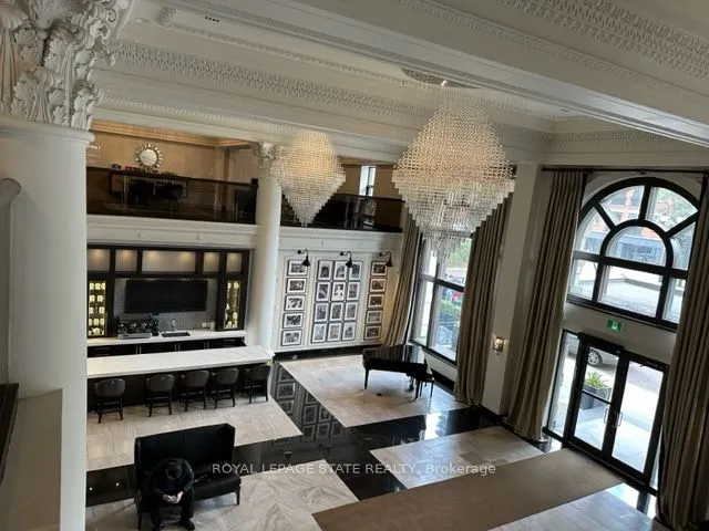 112 King Street E, #1109