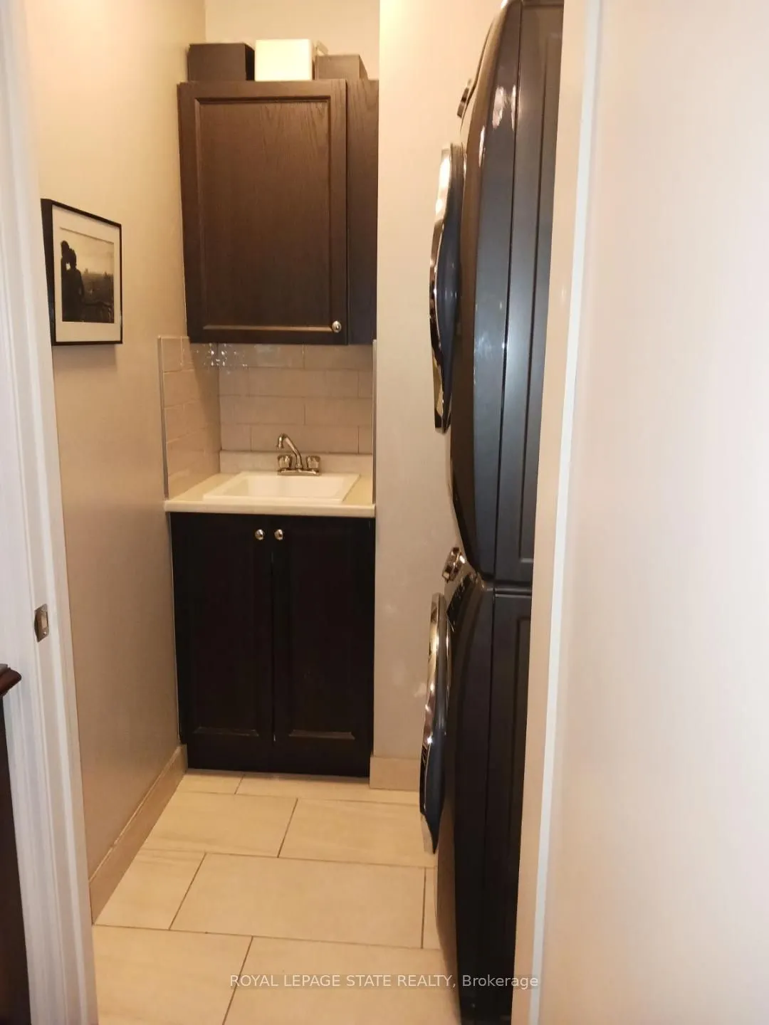 112 King Street E, #1109
