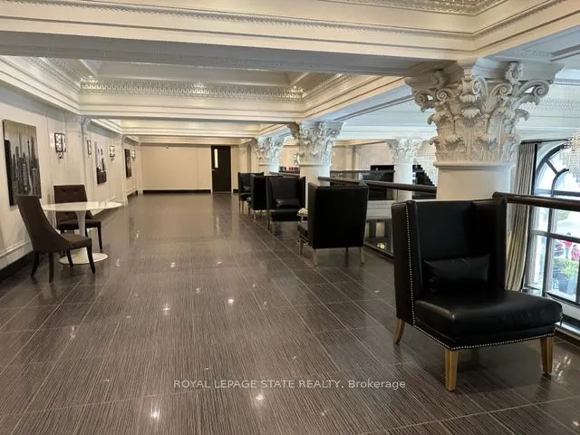 112 King Street E, #1109