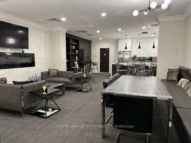 112 King Street E, #1109