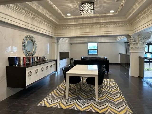 112 King Street E, #1109