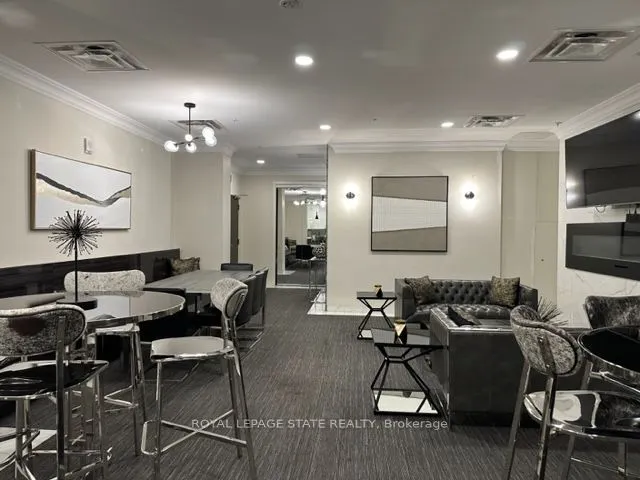 112 King Street E, #1109