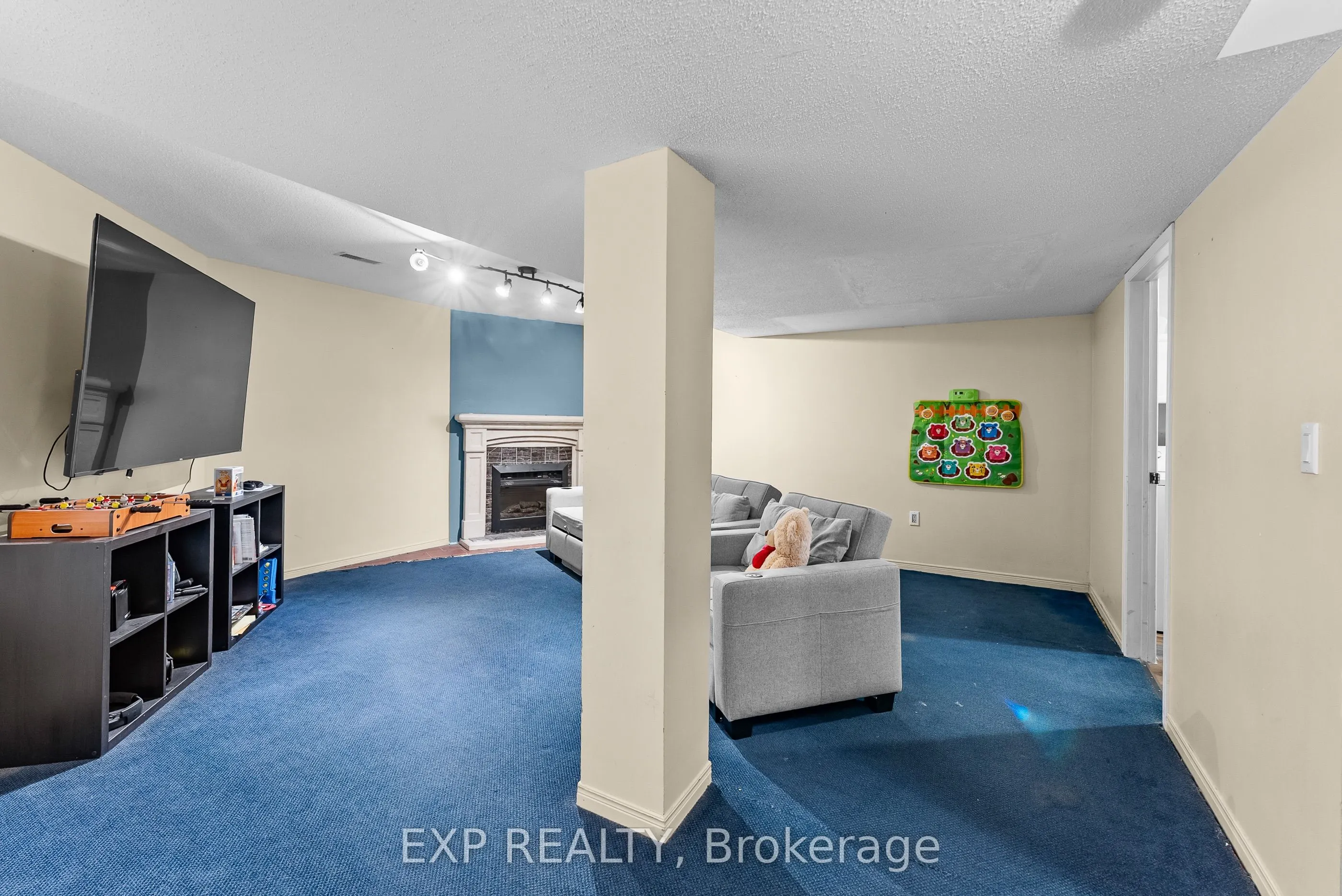 3 BRIARSDALE Crescent