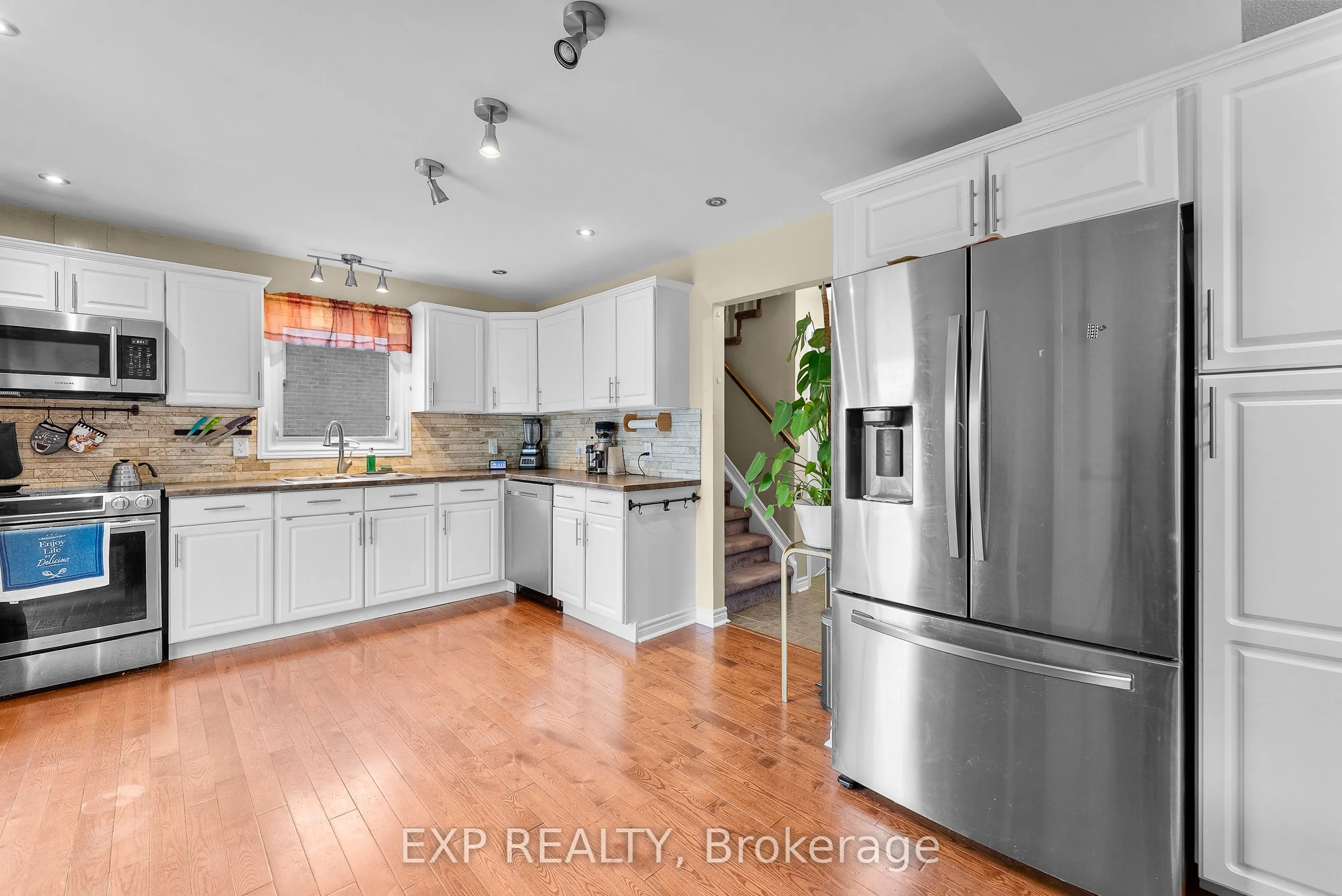 3 BRIARSDALE Crescent