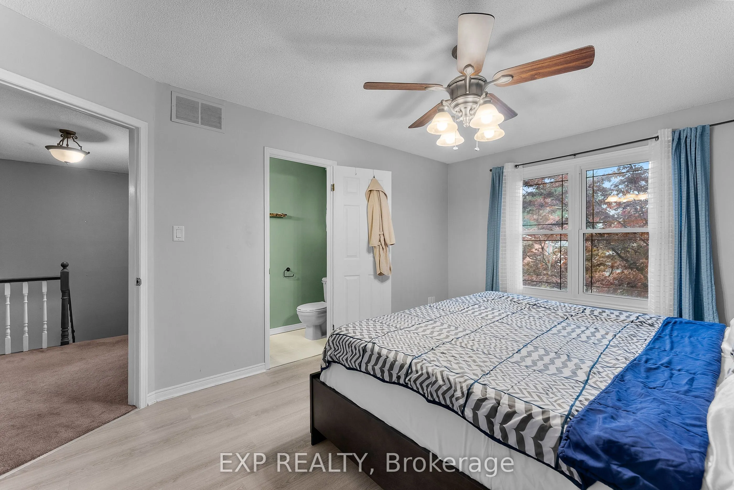 3 BRIARSDALE Crescent