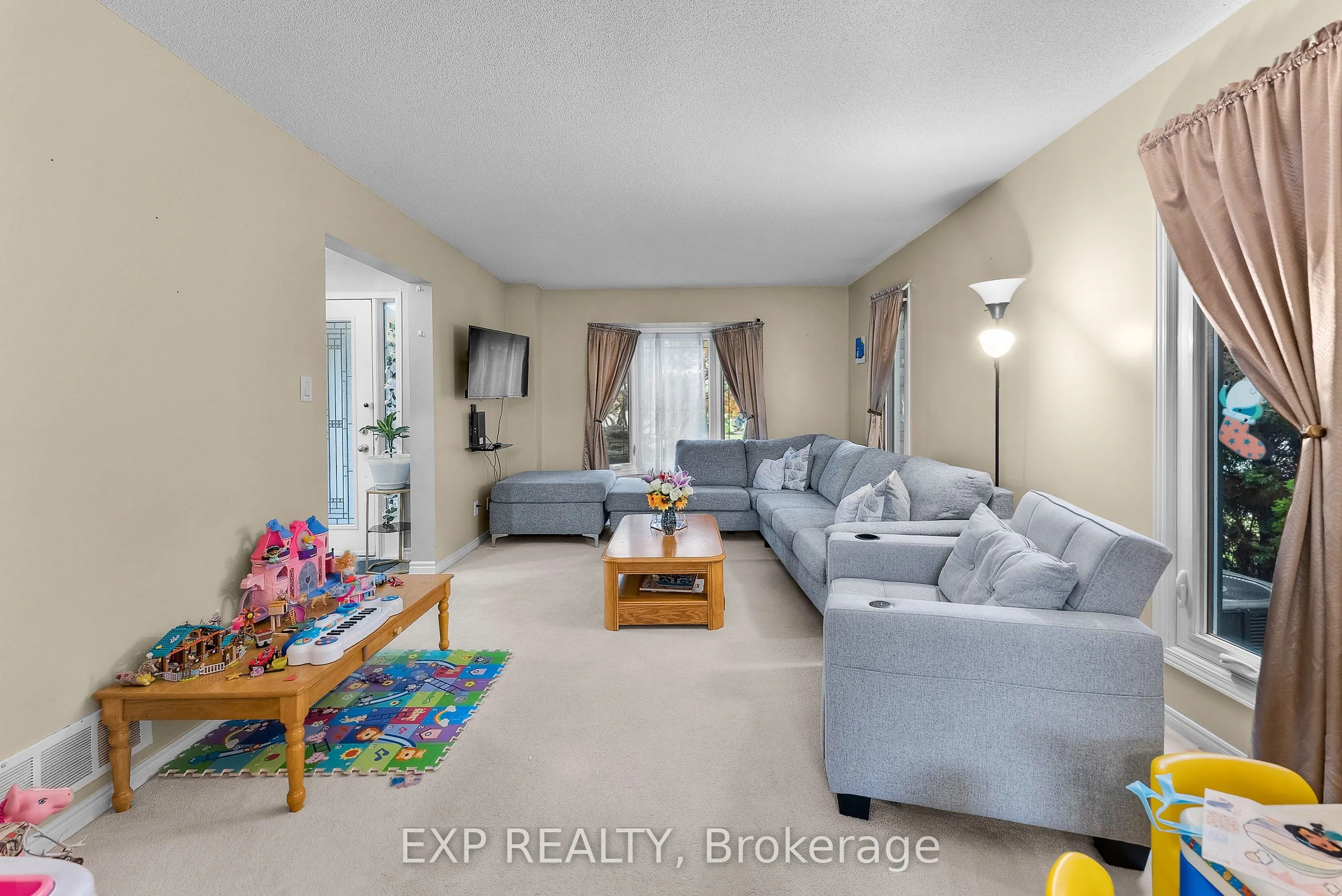 3 BRIARSDALE Crescent