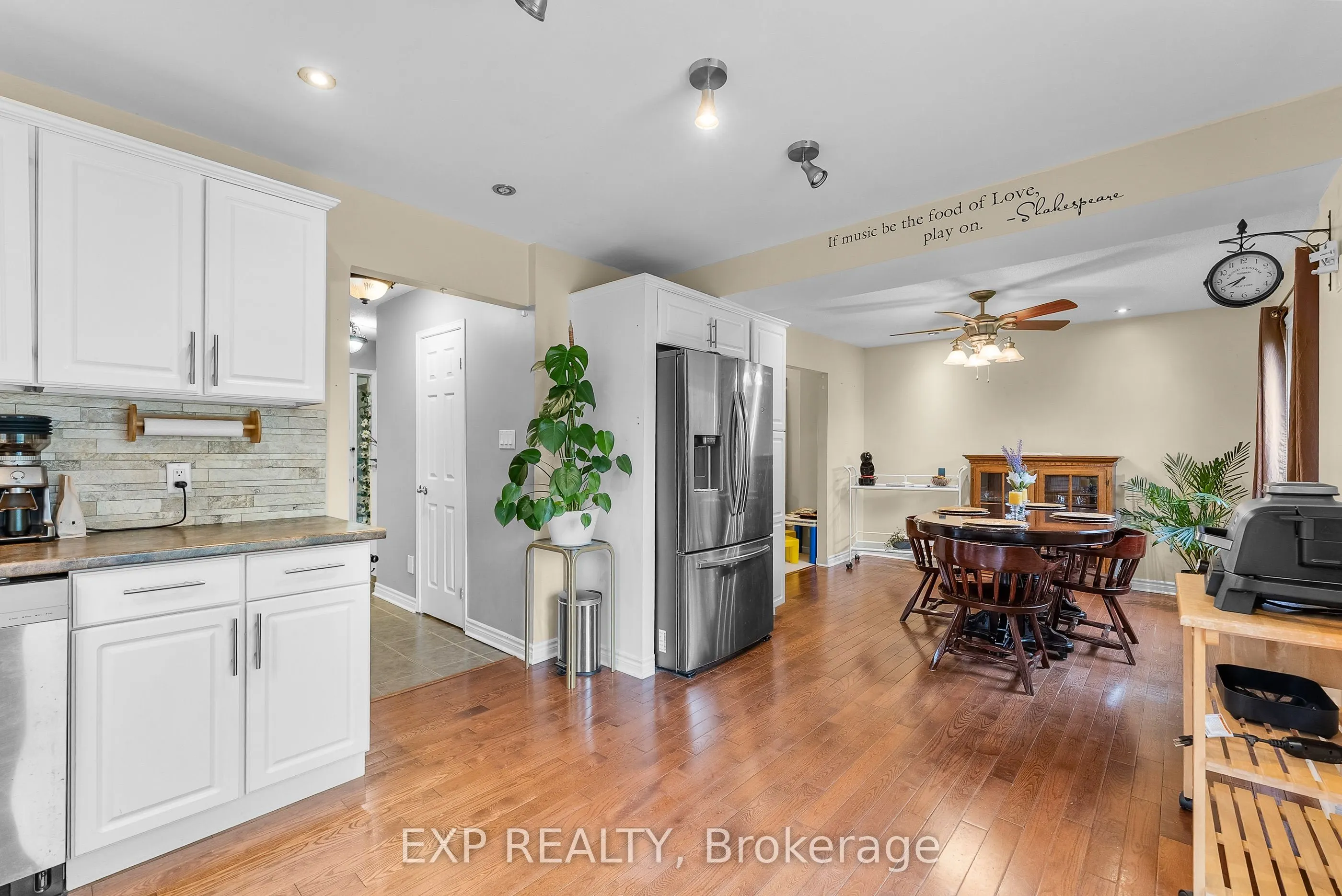 3 BRIARSDALE Crescent