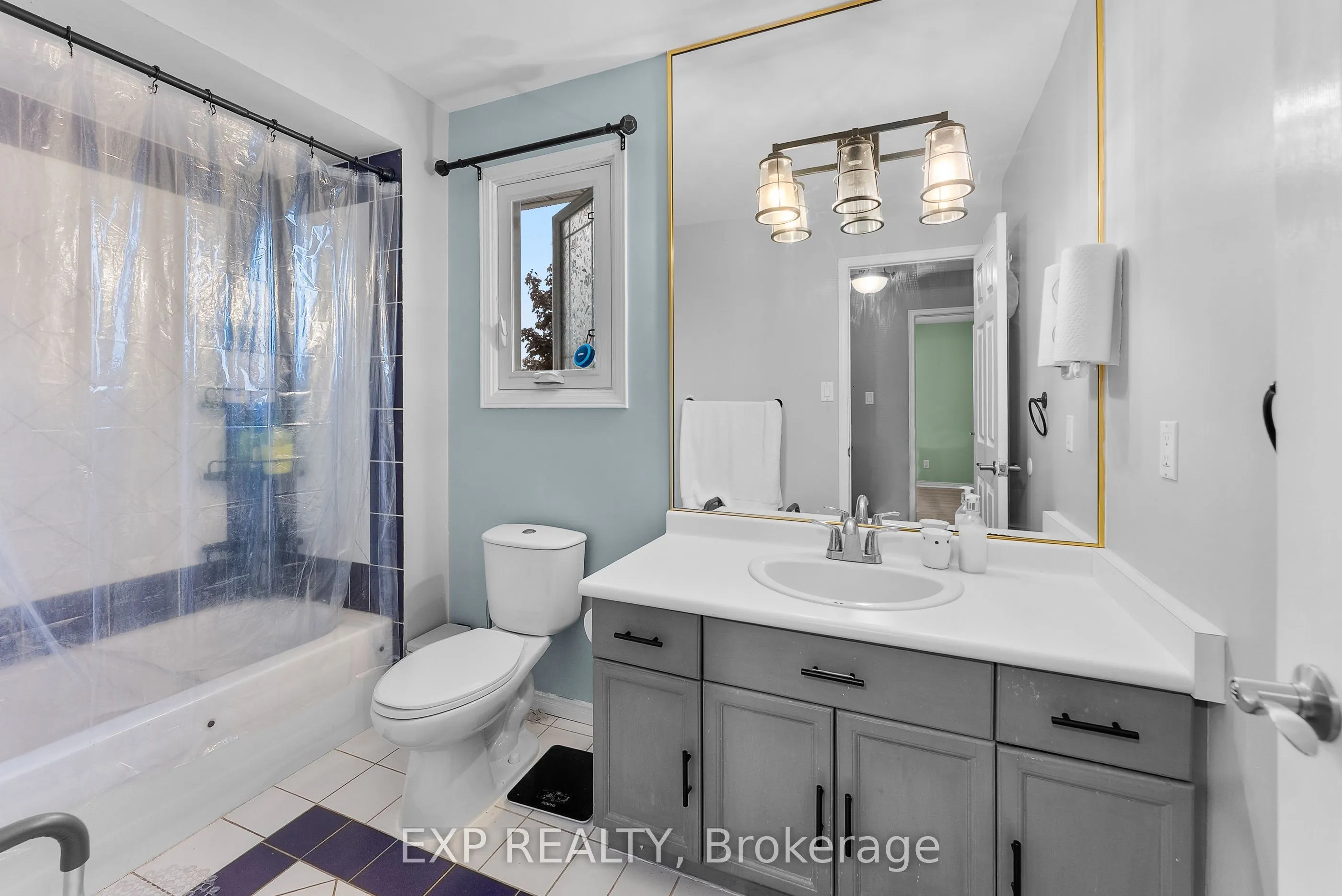 3 BRIARSDALE Crescent