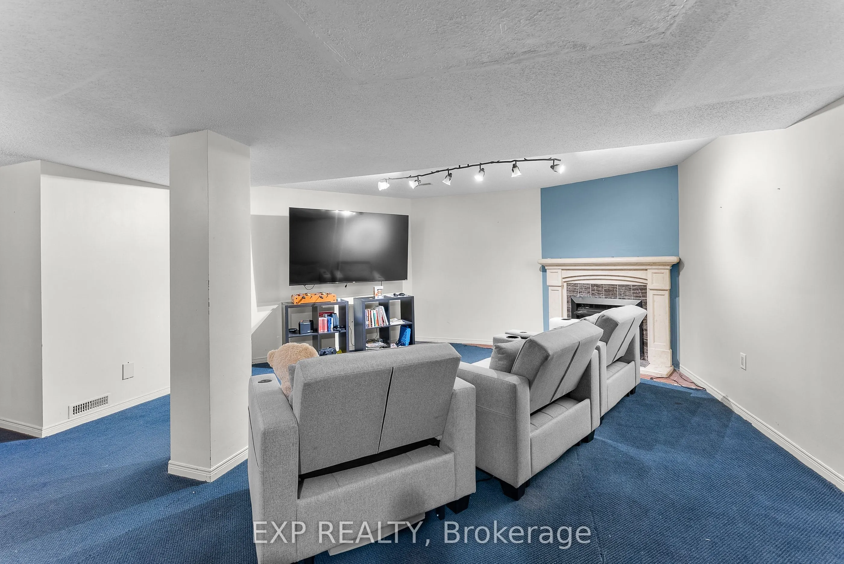 3 BRIARSDALE Crescent