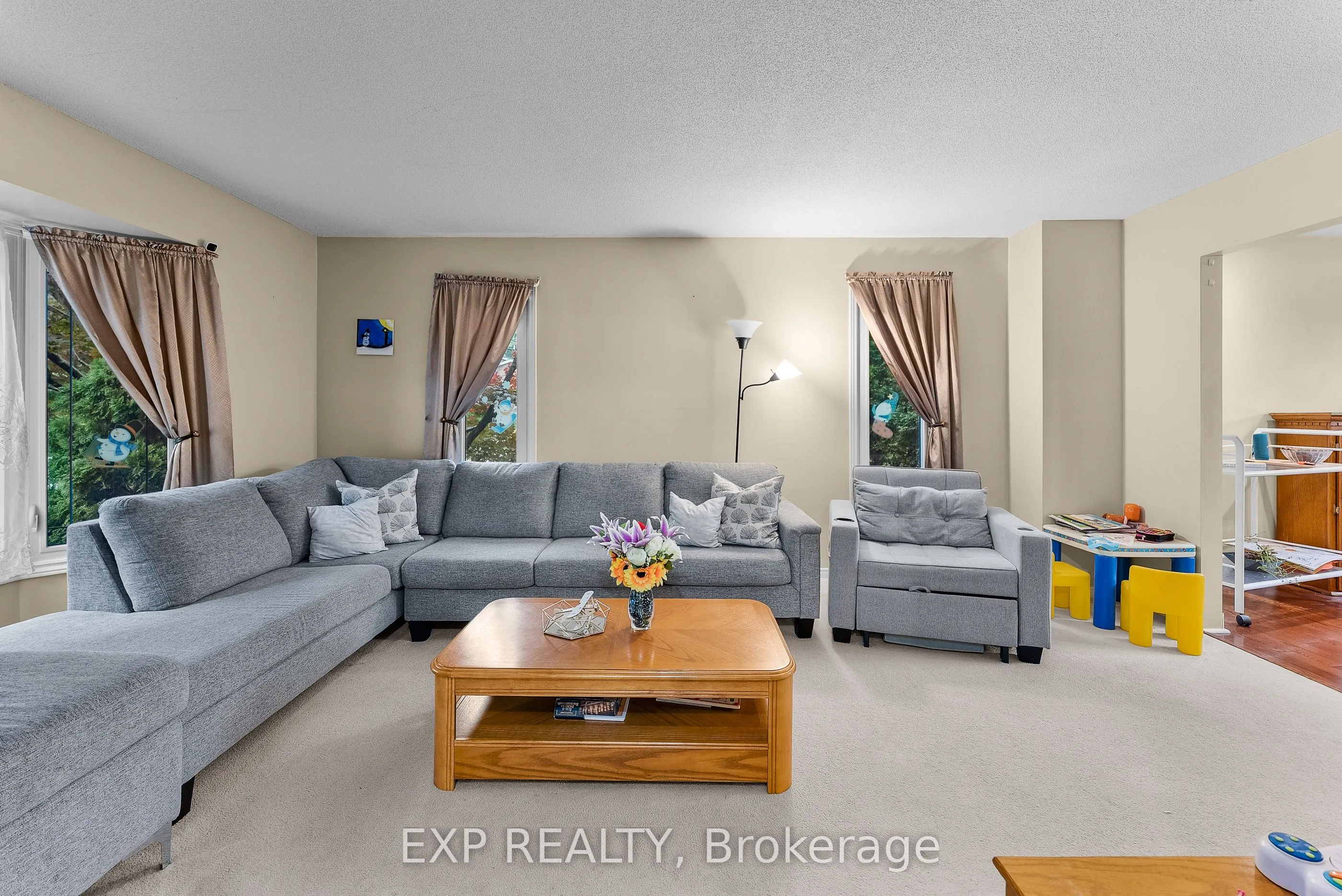 3 BRIARSDALE Crescent
