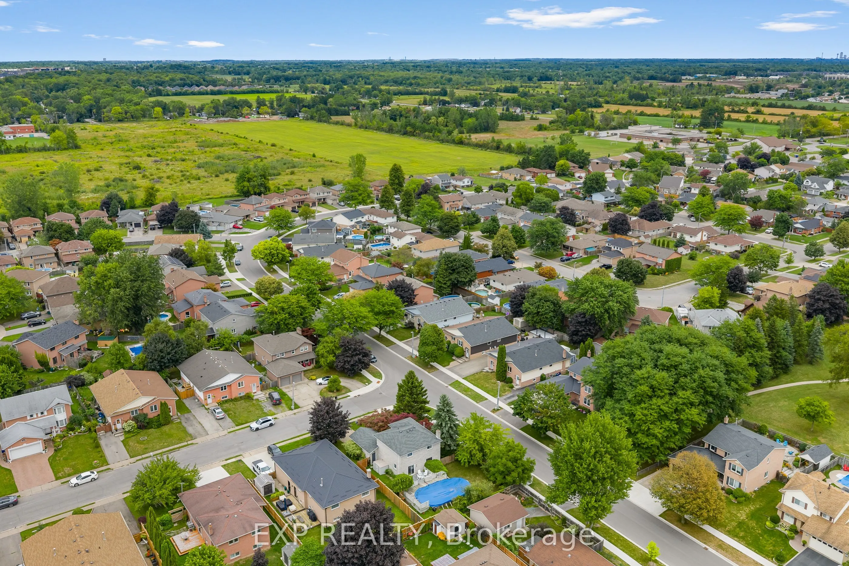 3 BRIARSDALE Crescent