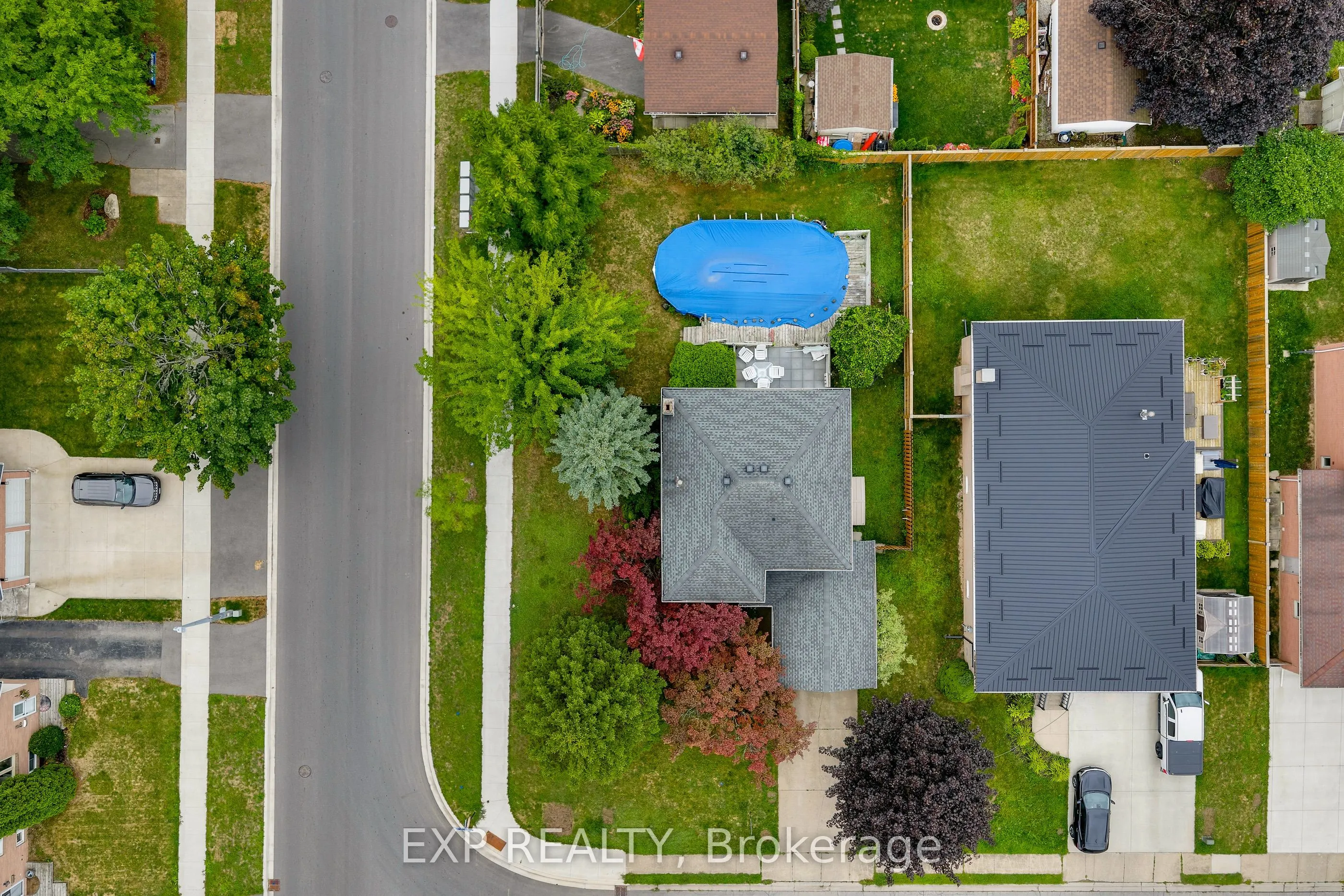 3 BRIARSDALE Crescent